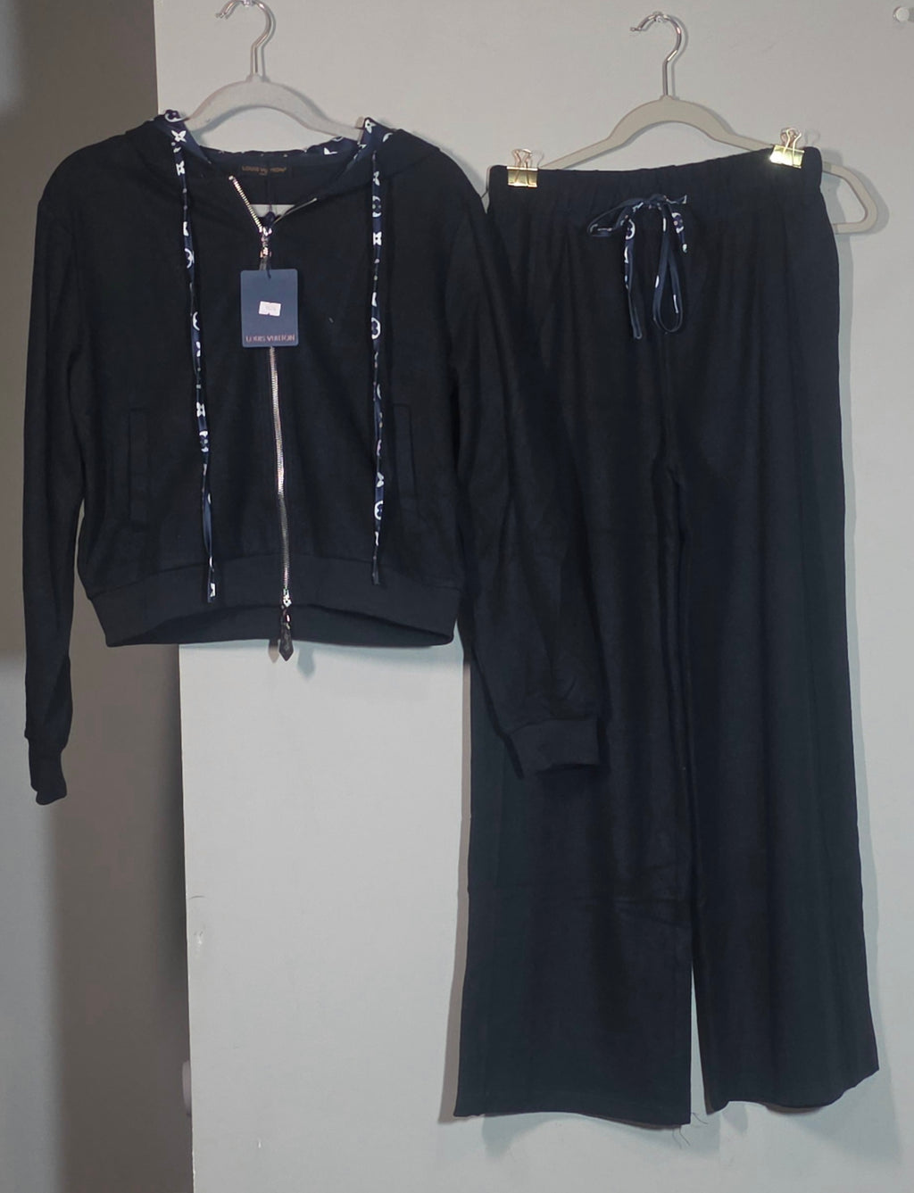 L Logo Black 2 piece Lounge wear