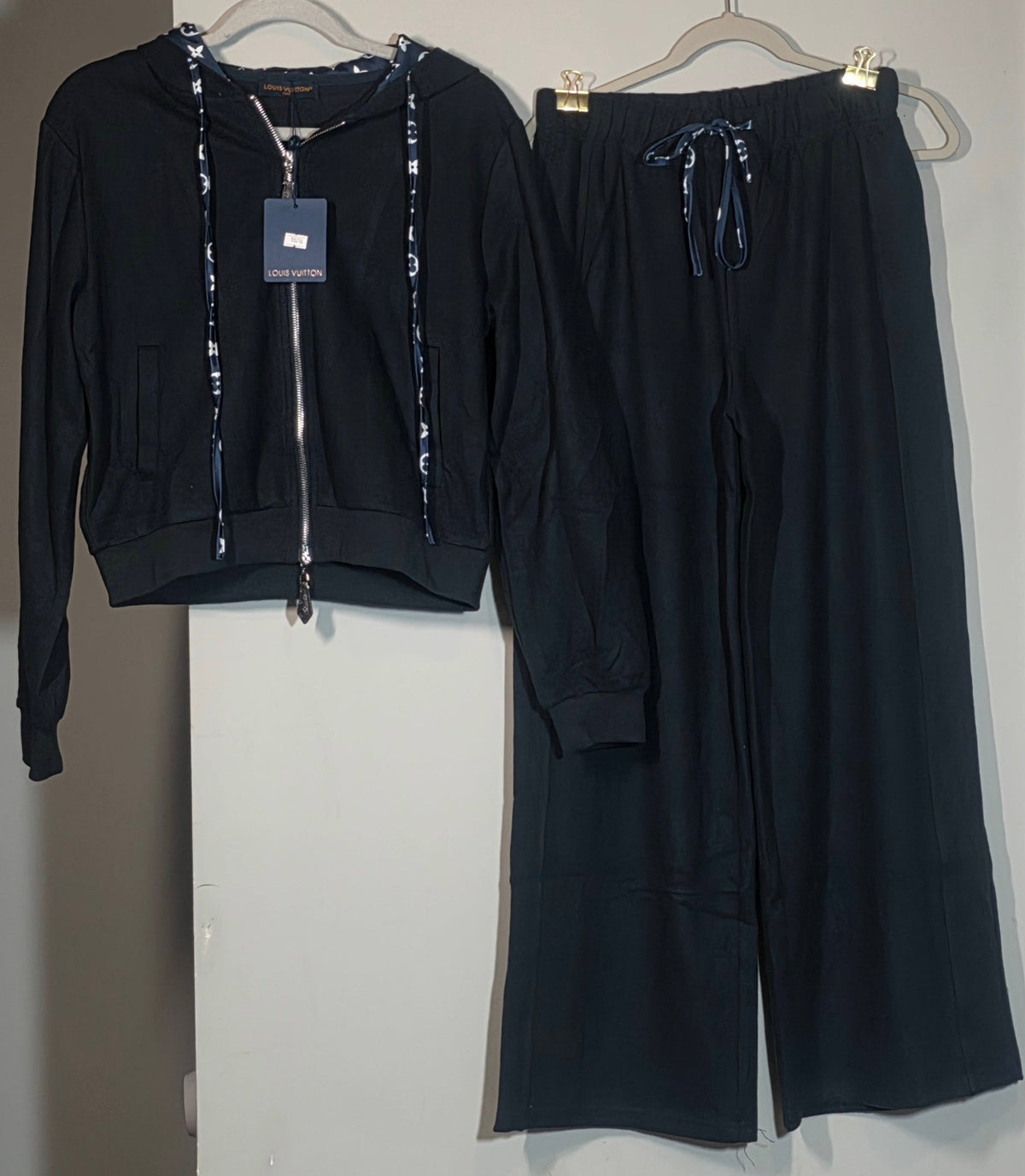 L Logo Black 2 piece Lounge wear