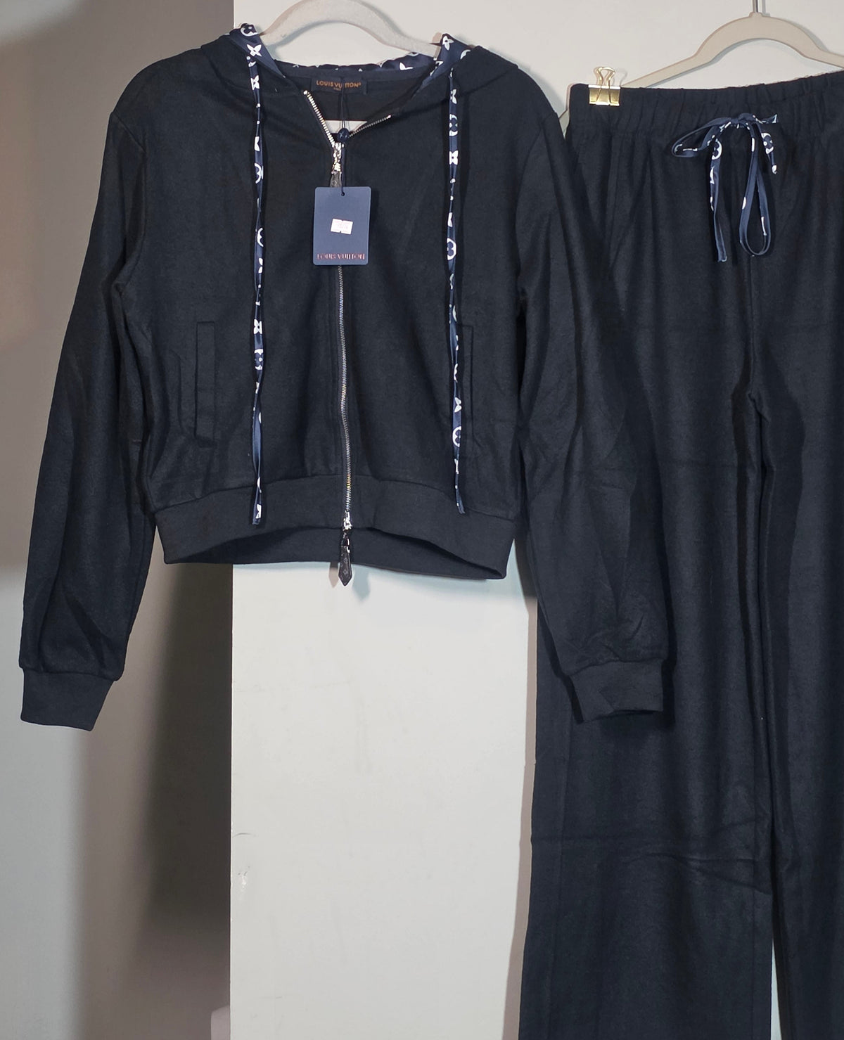 L Logo Black 2 piece Lounge wear