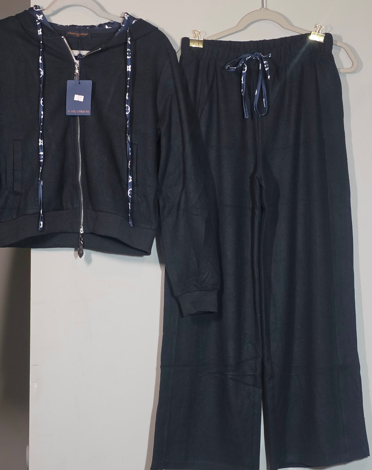 L Logo Black 2 piece Lounge wear