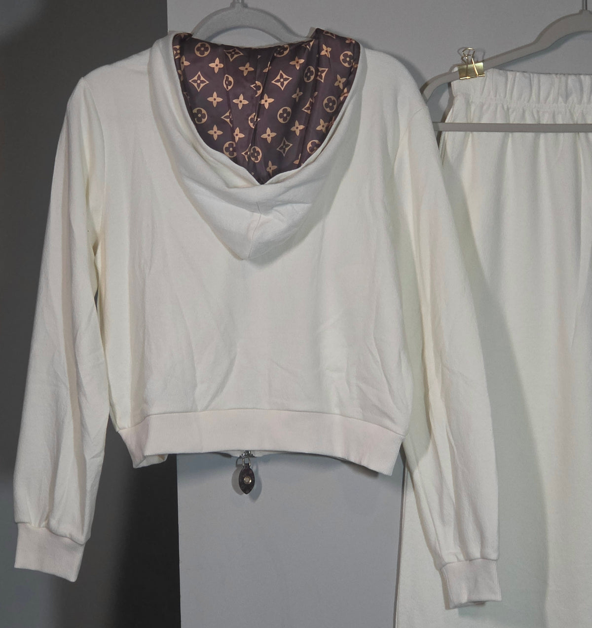 L Logo White 2 piece Lounge wear
