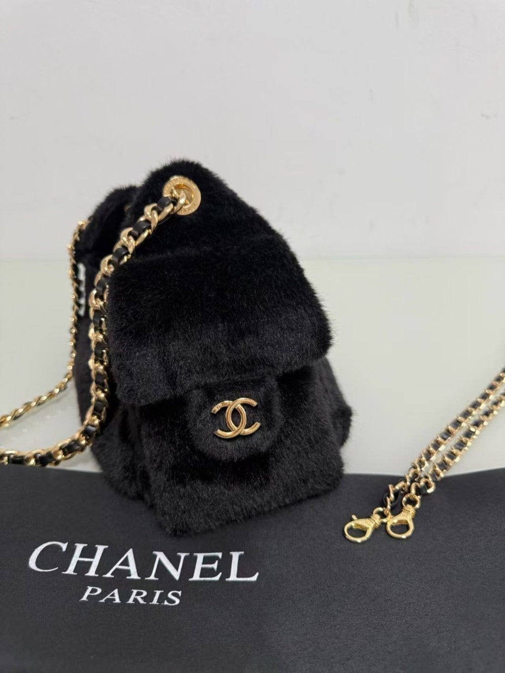 C Logo Vegan Fur Bag 22 cm