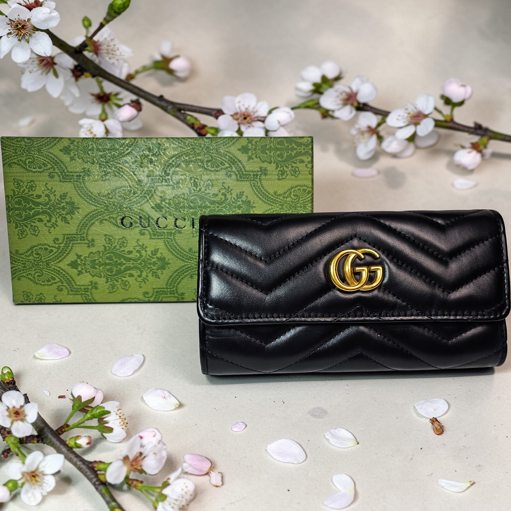 Boutique GG Leather Long Wallet w/ Gold hardware and gift box