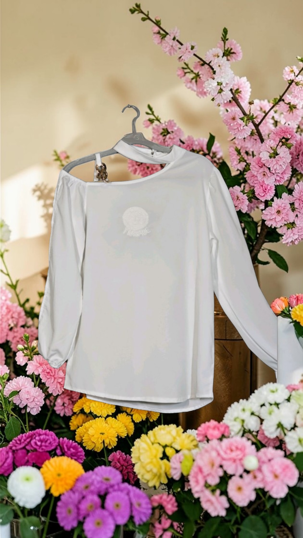 Medusa logo White Silk Blend Asymmetric Embroidered Blouse Size US Large