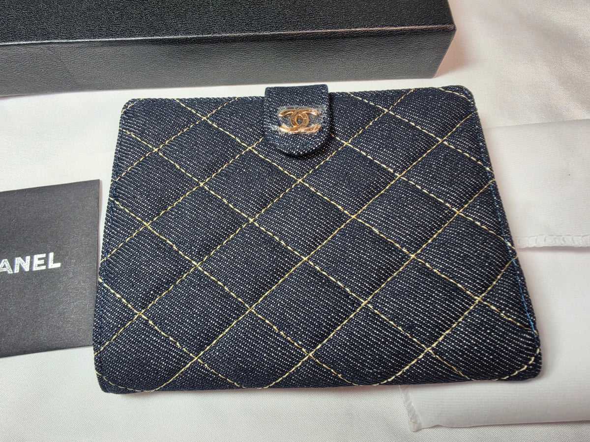 C Logo Black Large Case Wallet with Contrast Stitching
