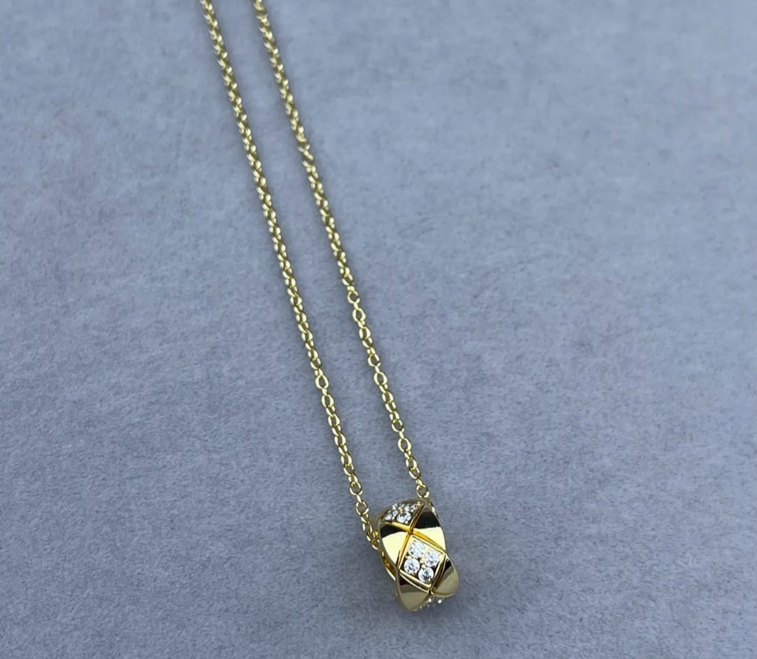C Logo Pendant Chain Necklace