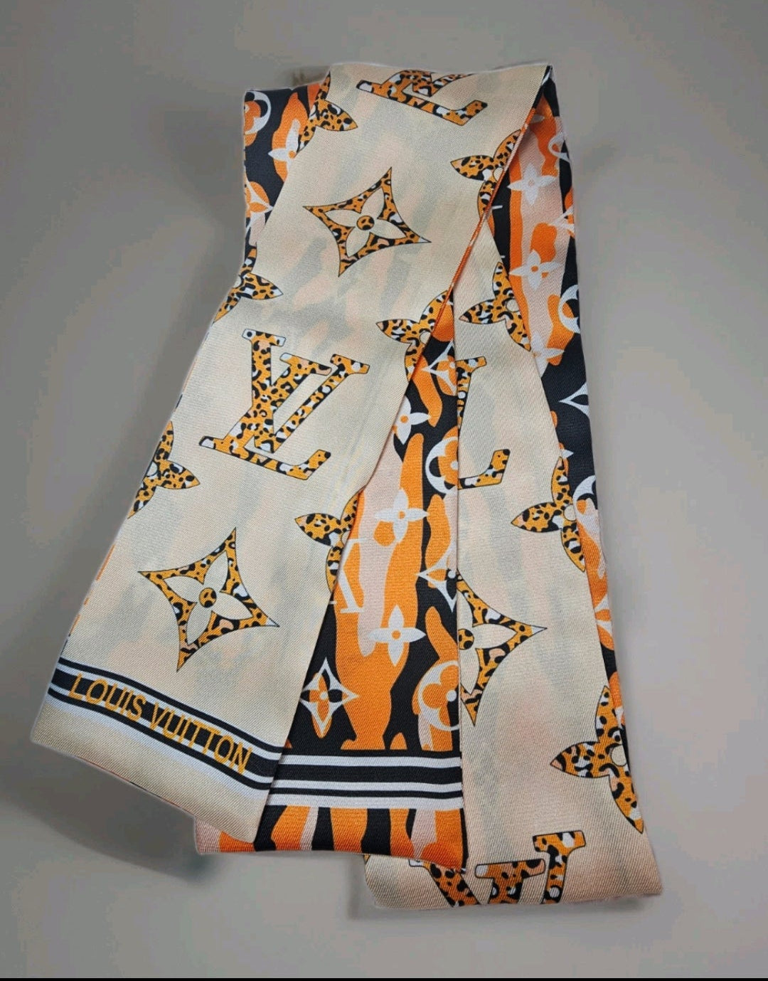 Louis Vuitton Labeled bag scarf / Hair Accessory Tagged 100% Silk