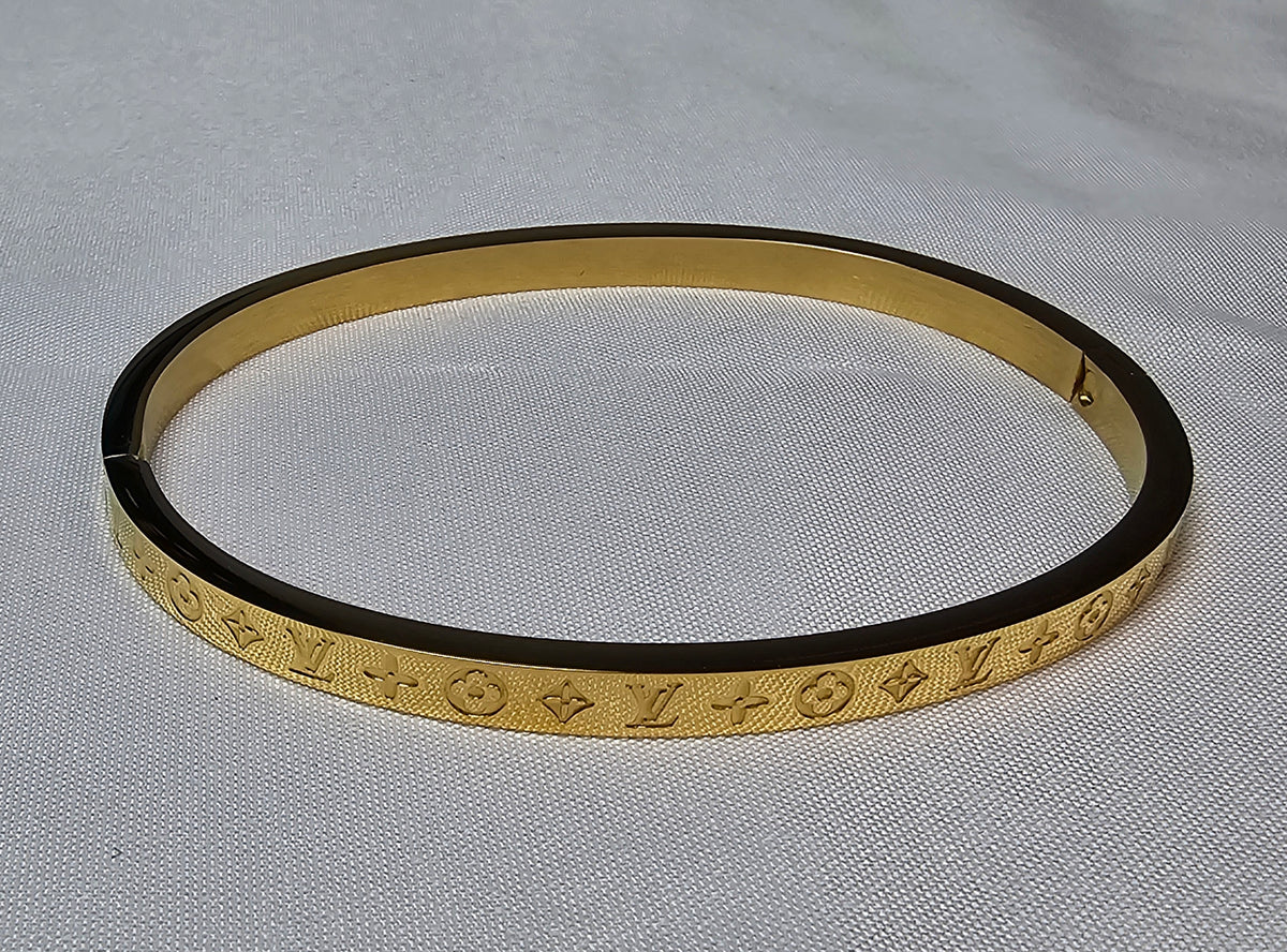 Luxury Bracelet L Logo etching