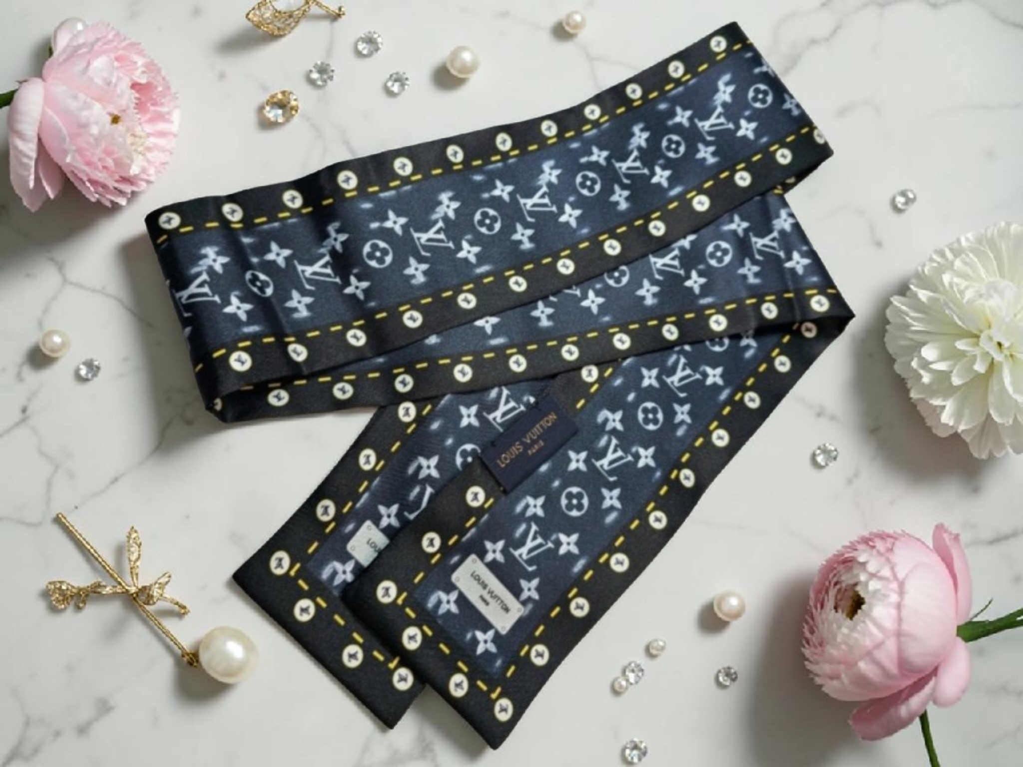 Louis Logo bag scarf / Hair Accessory Tagged 100% Silk Spring