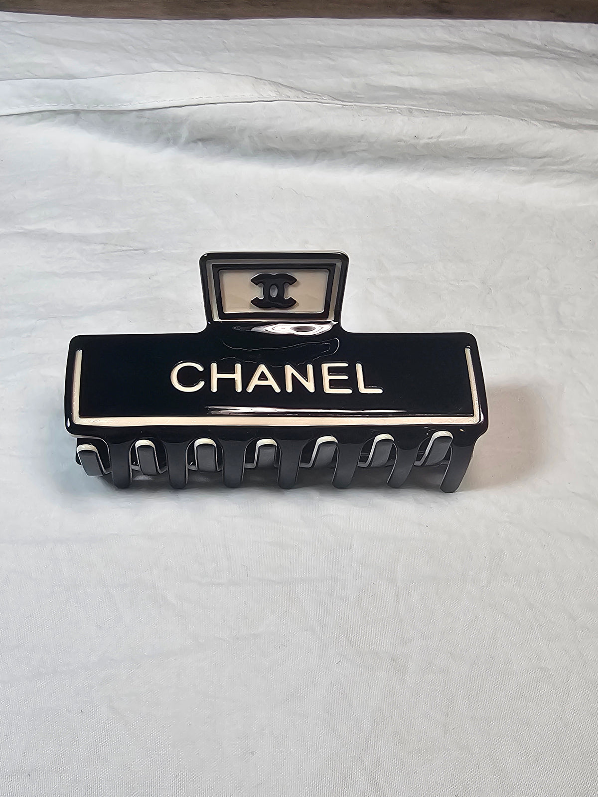 C Logo Luxury Hair Clip Black and Beige