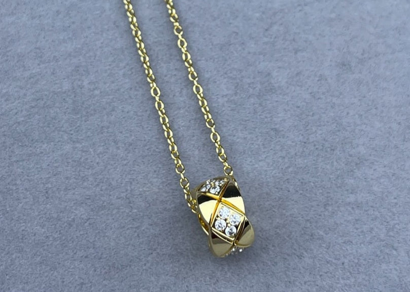 C Logo Pendant Chain Necklace