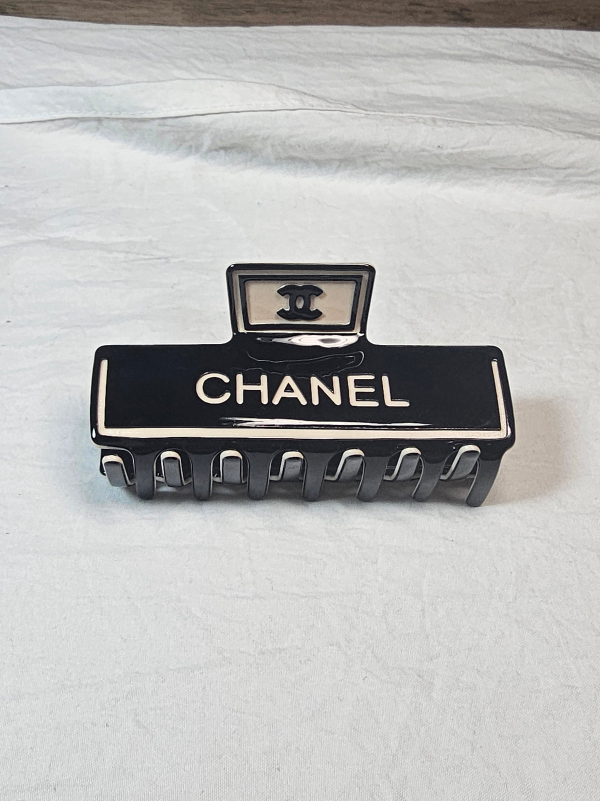 C Logo Luxury Hair Clip Black and Beige