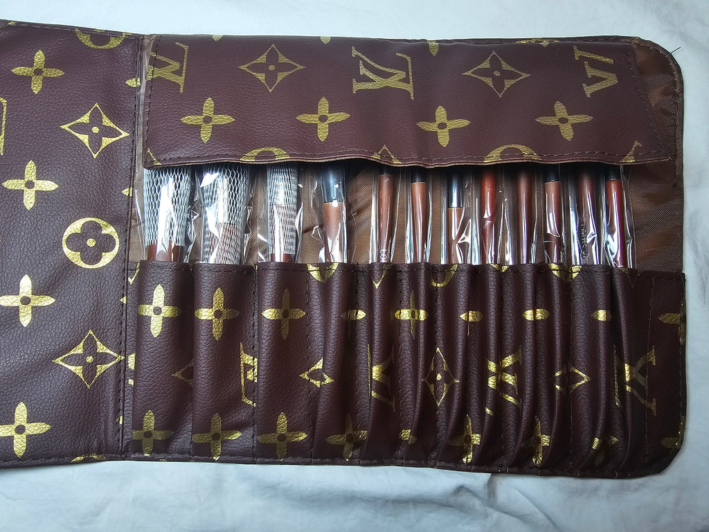 L logo Brown case with Full Size Luxury Makeup Brush set New with gift box