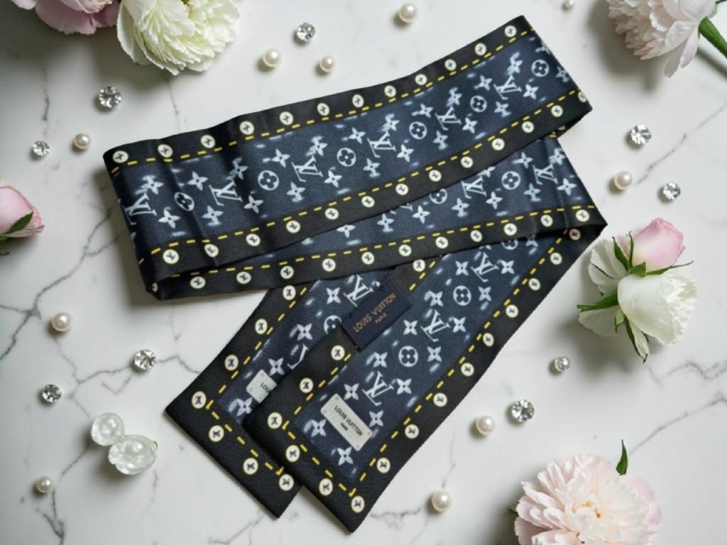 Louis Logo bag scarf / Hair Accessory Tagged 100% Silk Spring