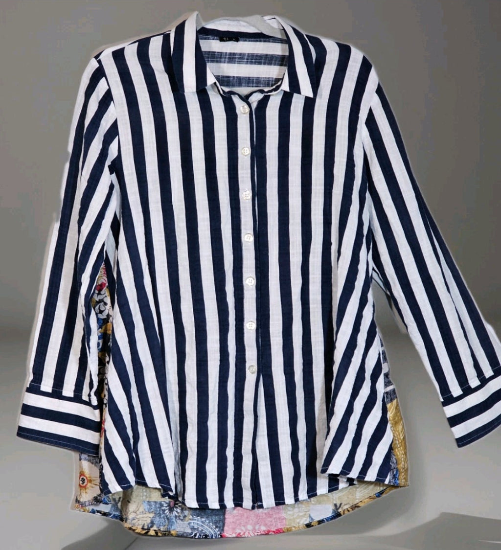 Shana Boutique Button Down contrast print Blouse Size US women's M Like New