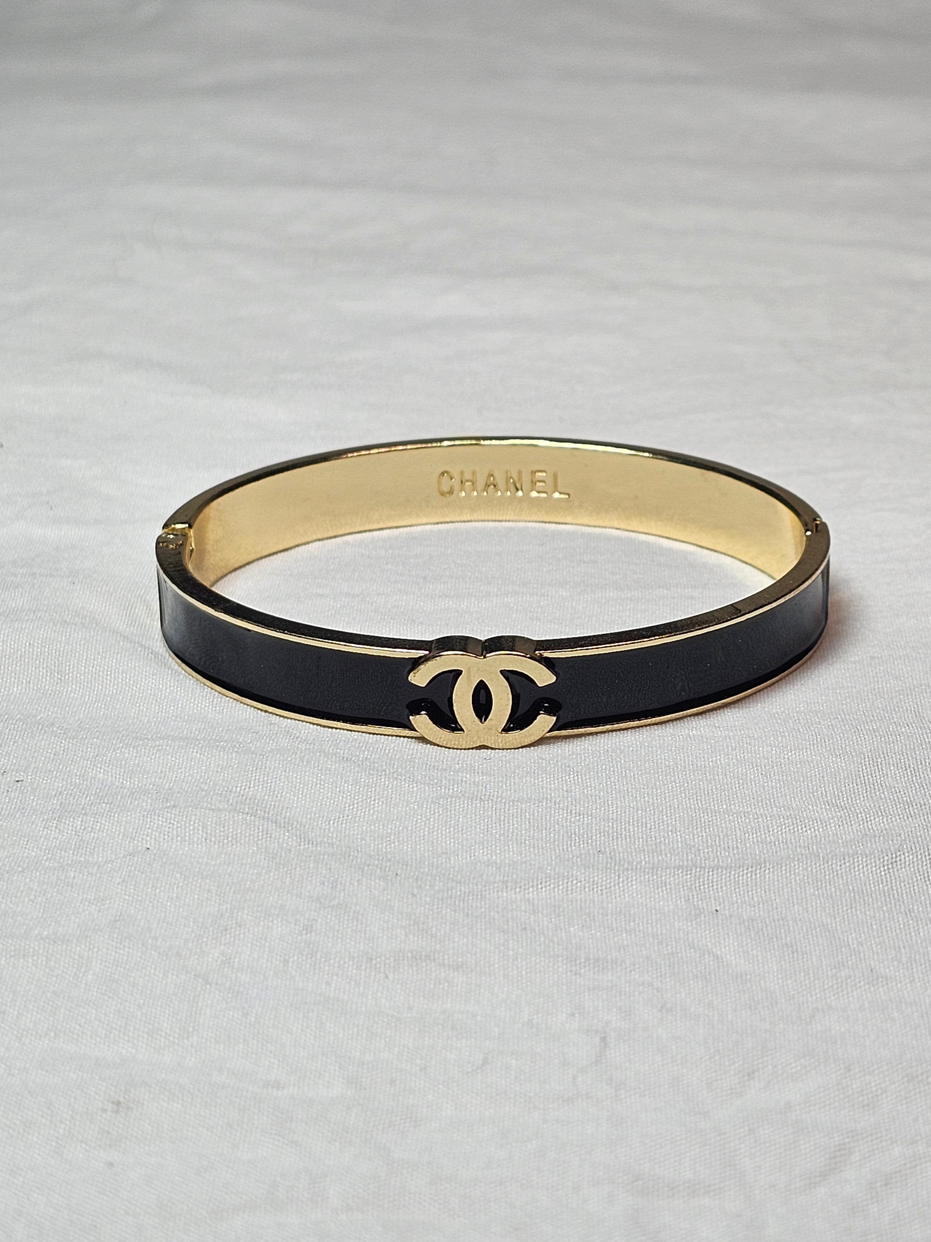 C logo Bangle bracelet Black and Gold