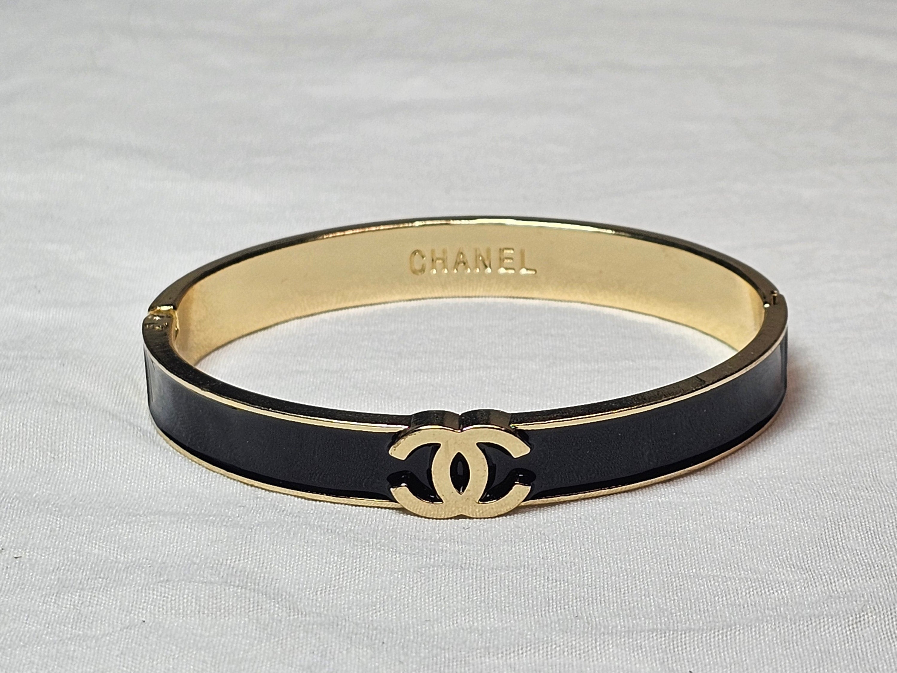 C logo Bangle bracelet Black and Gold