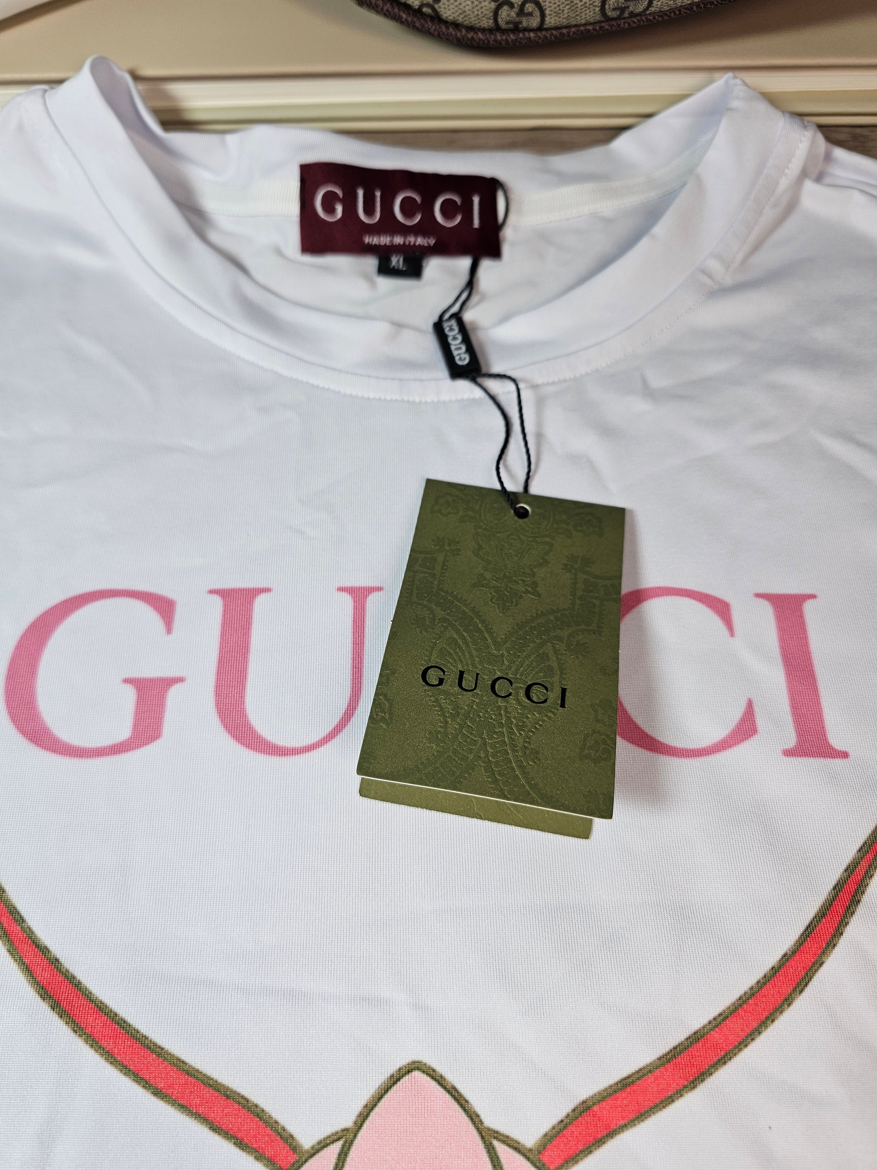 GG Logo Summer Bee 🐝 Tee Size XL