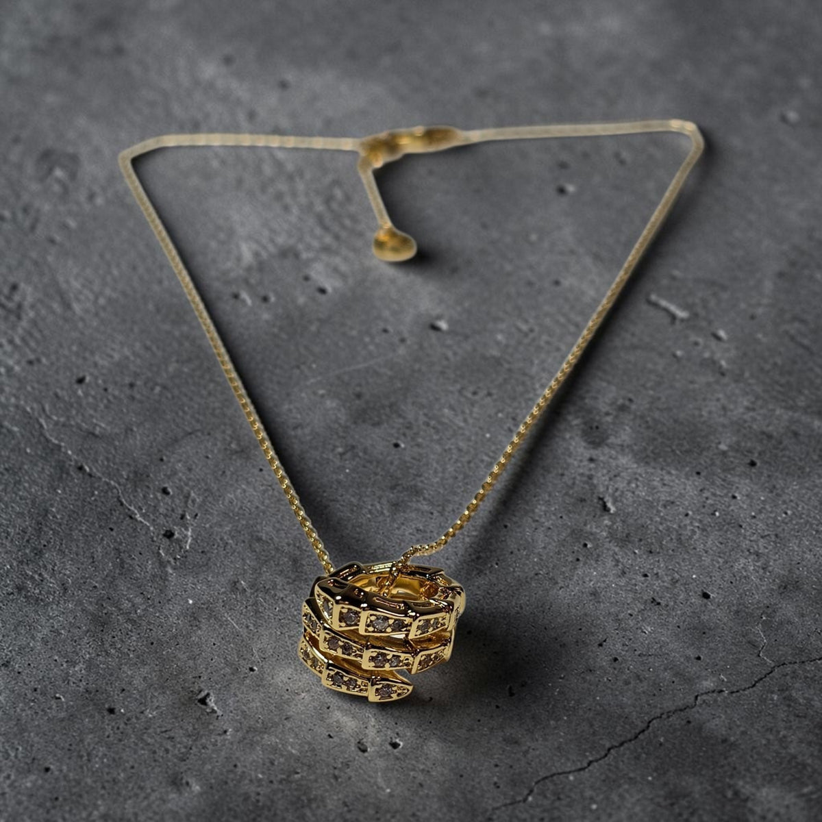Wrap around Luxury pendant Necklace