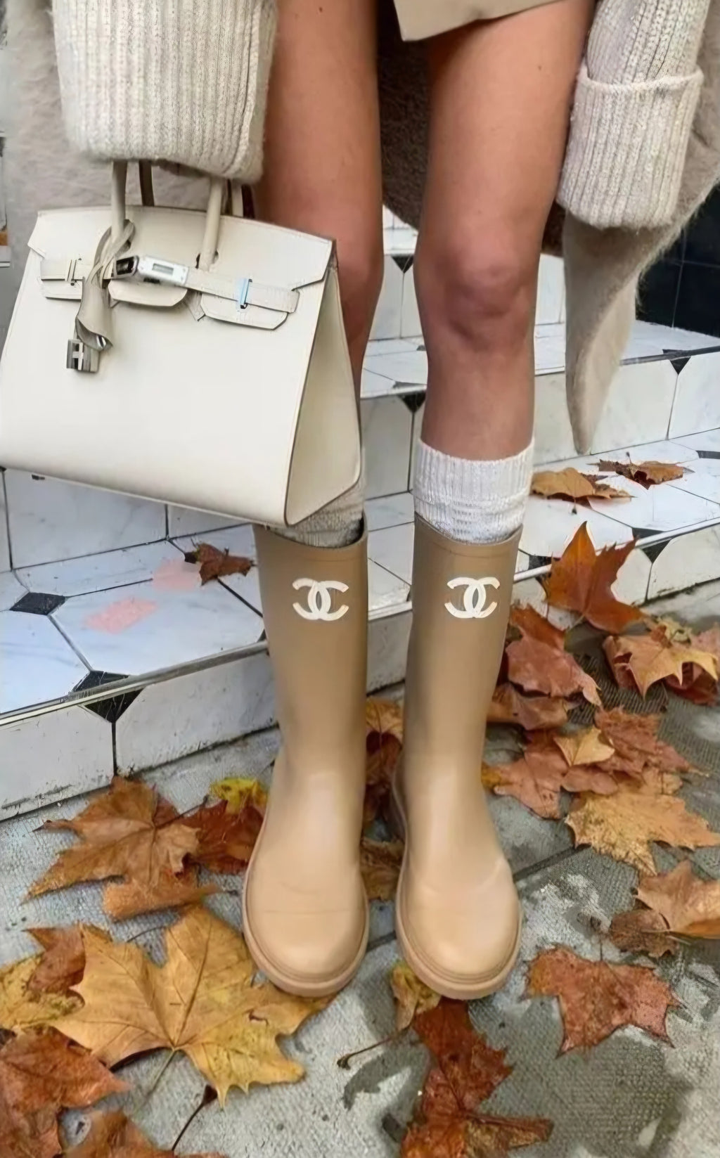Beige/Tan w White logo Rain boots 👢 NEW US size 9/ EU 40