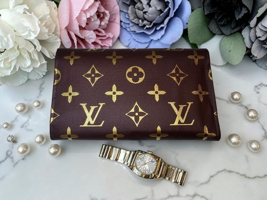 L logo Brown case with Full Size Luxury Makeup Brush set New with gift box