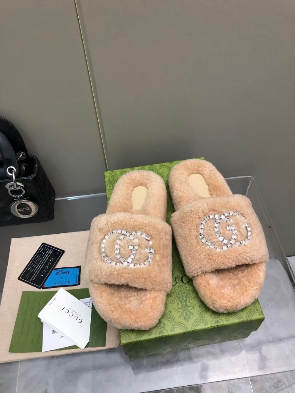 G logo slippers Many Color options Available