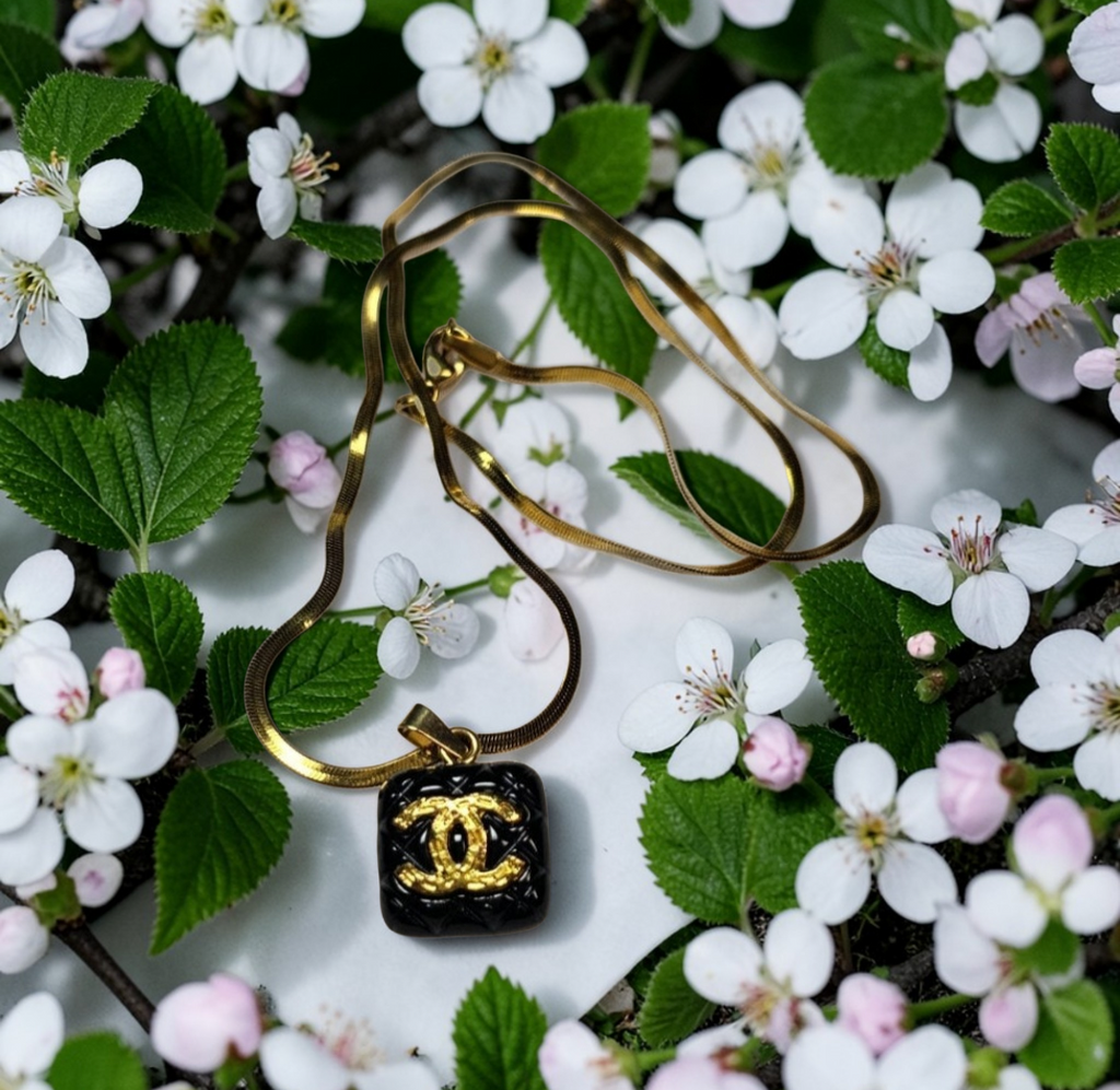 Chanel charm Pendant Necklace Black & Gold CC Logo