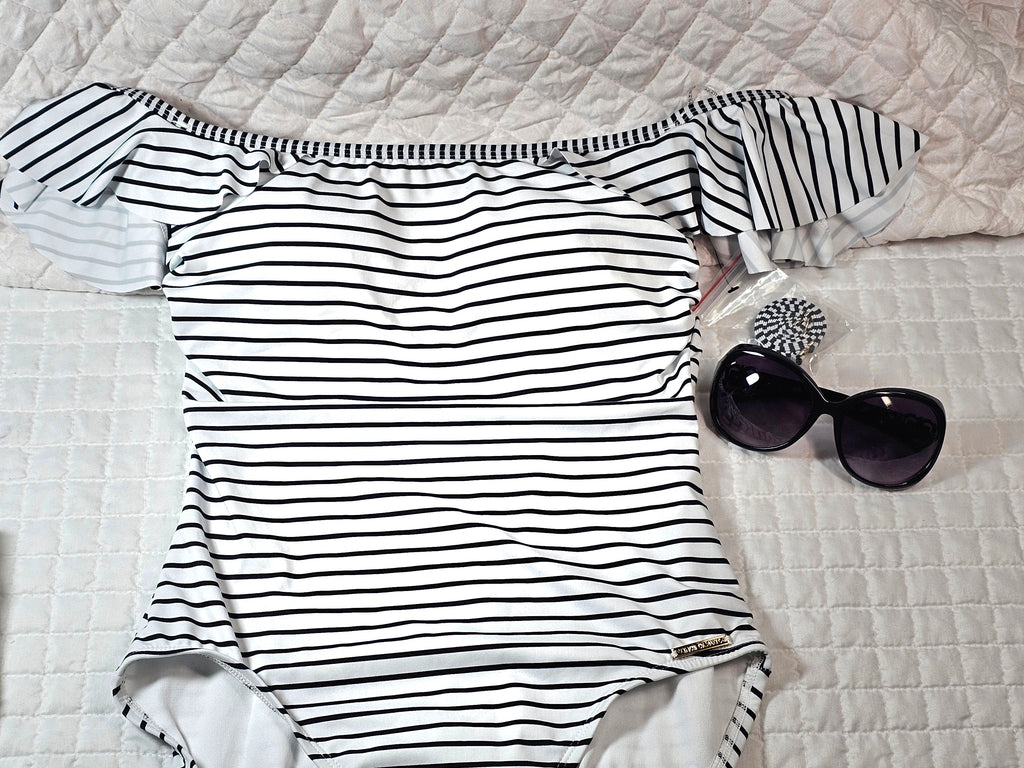 Vince Camuto Off-shoulder one piece Swimsuit NEW Size 10