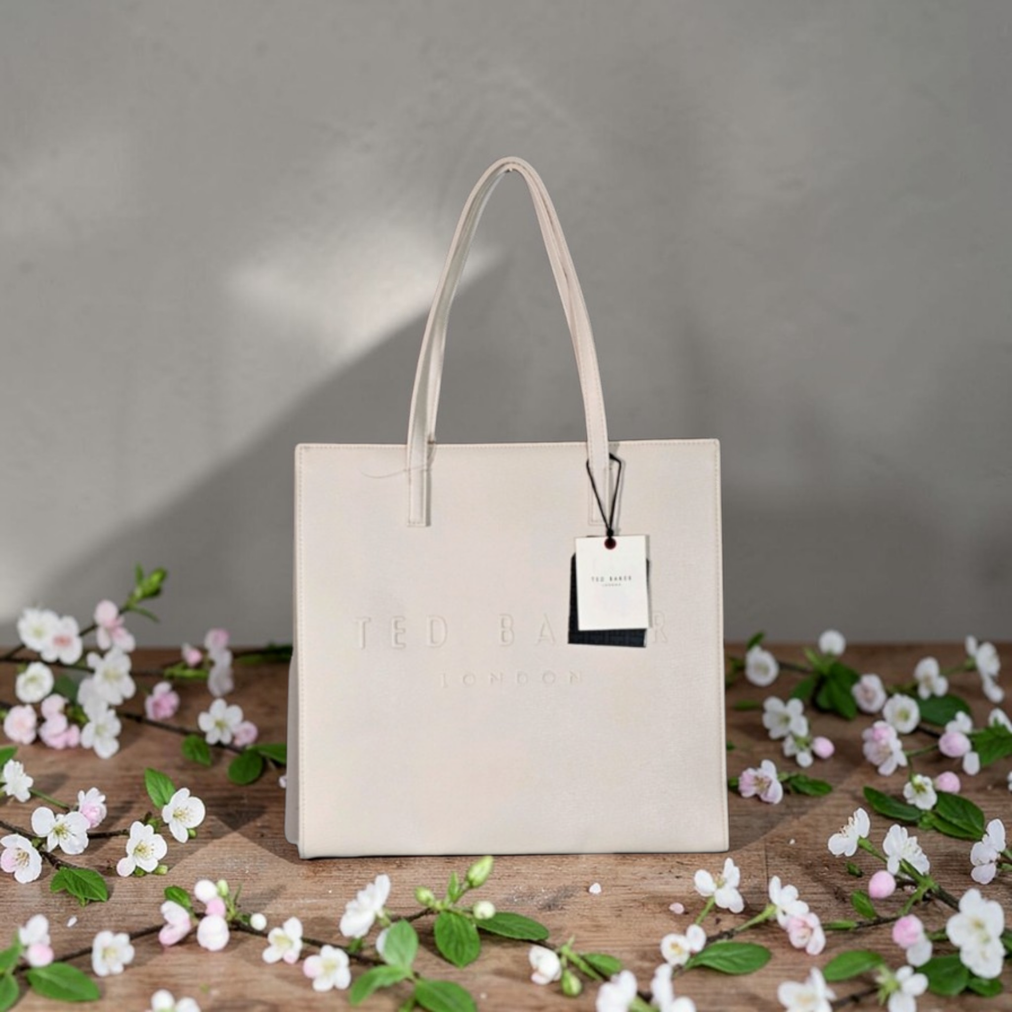 Ted Baker White The ICON Large Leather Tote NWT