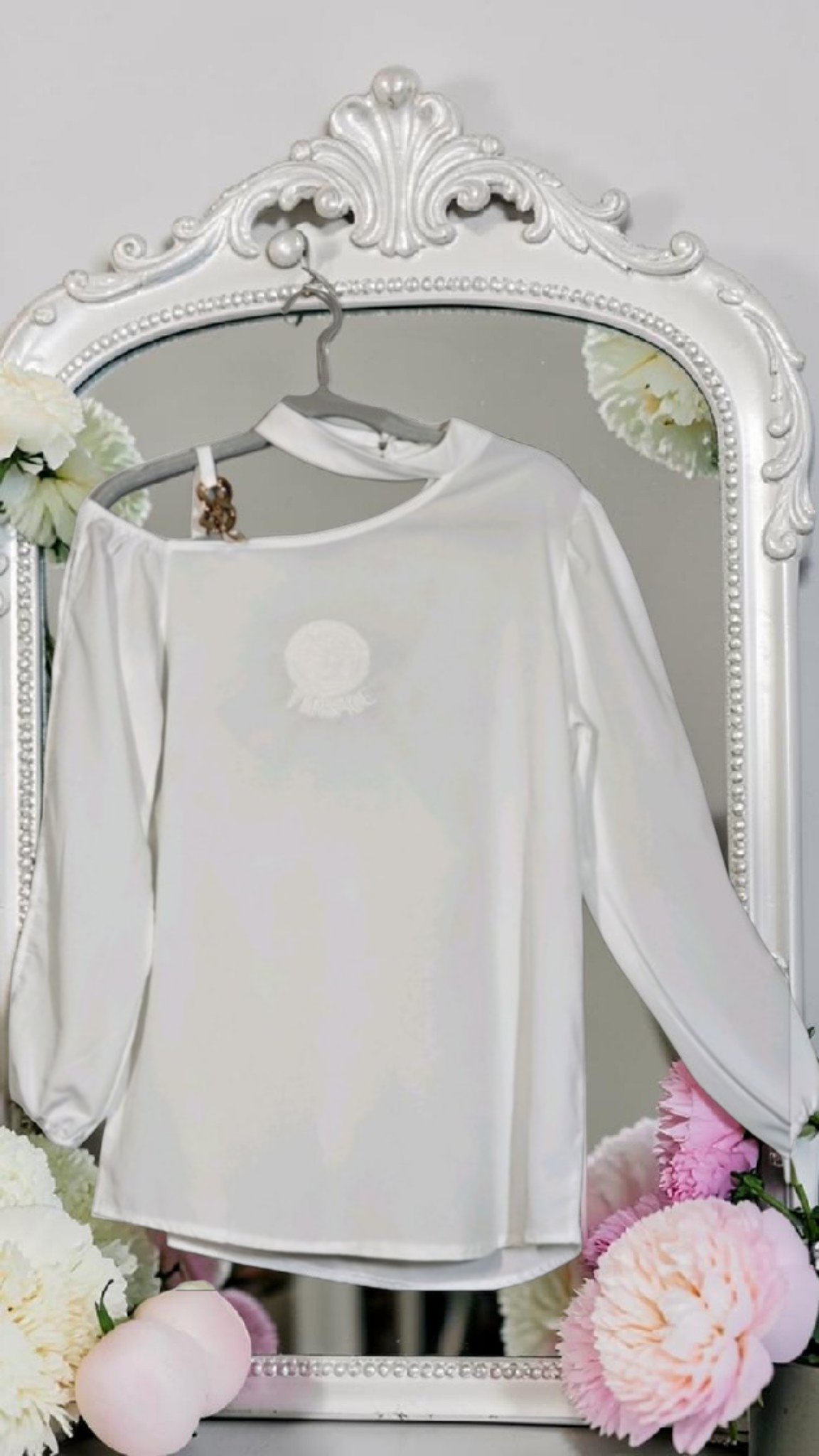 Medusa logo White Silk Blend Asymmetric Embroidered Blouse Size US Large