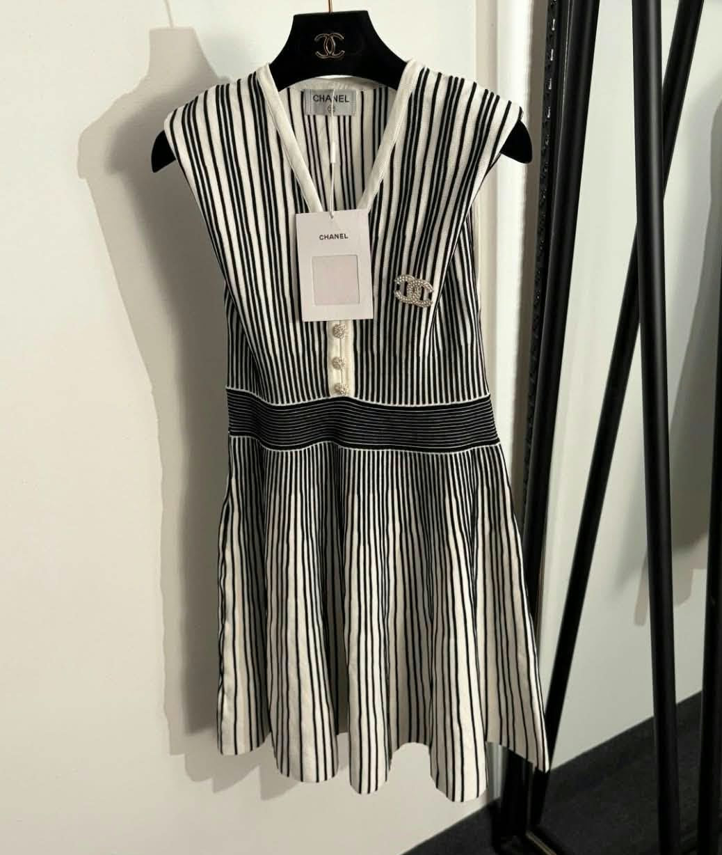 C Logo flowy Midi Dress