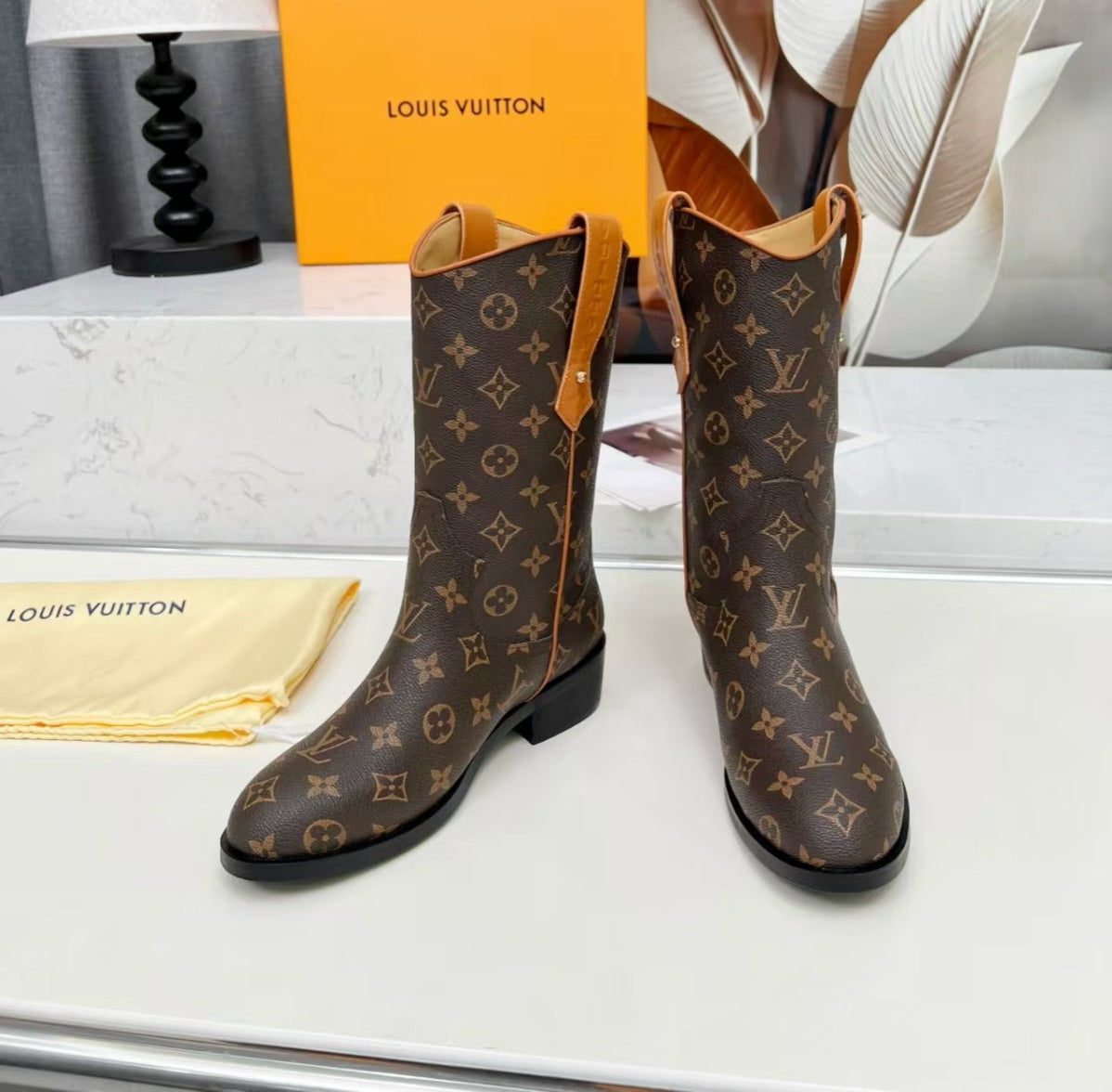 L Logo Boots Western Style