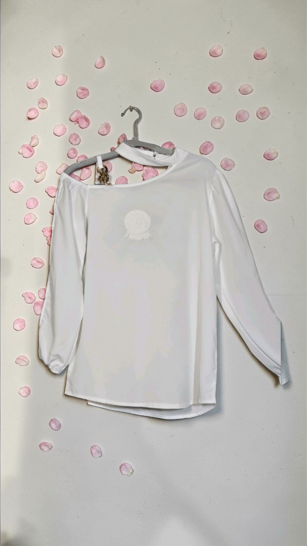 Medusa logo White Silk Blend Asymmetric Embroidered Blouse Size US Large