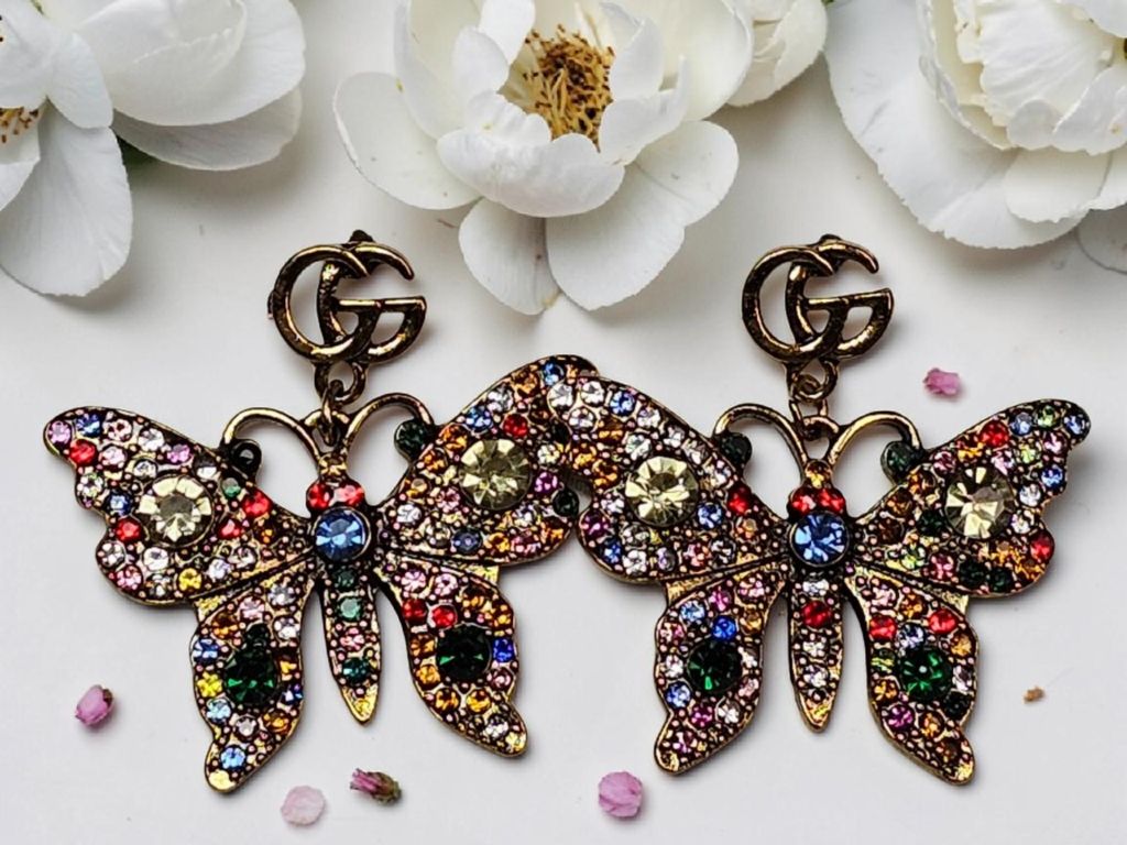 Beautiful Butterfly Dangle  Pierced Earrings Summer