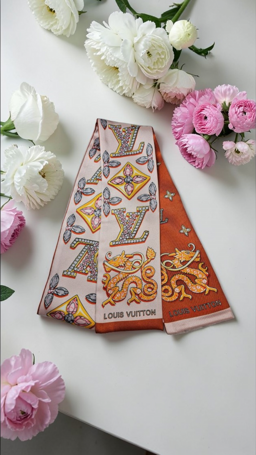 Louis logo Dragon Bag scarf Hair Accessory Tagged 100% Silk