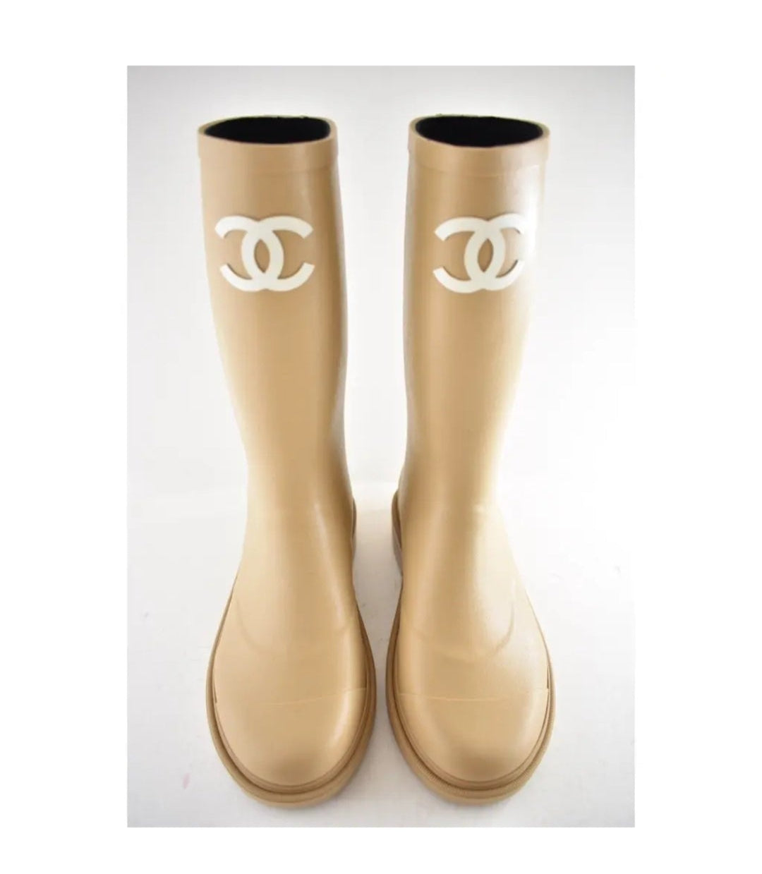 Beige/Tan w White logo Rain boots 👢 NEW US size 9/ EU 40