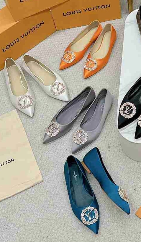 L Logo Signature Ballet Flats