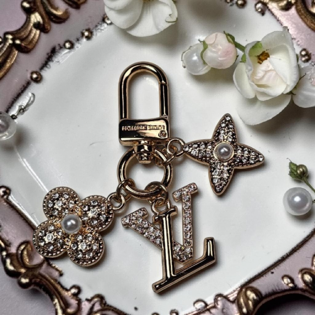 Logo Gold Charm Keychain Bag Charm Accessory