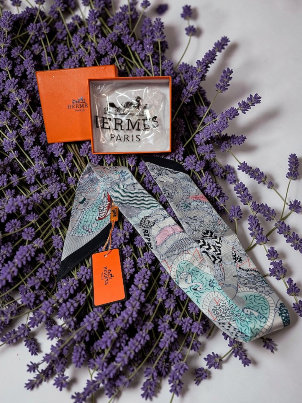 Hermès Twilly Pastel Multicolor NIB Tagged 100% Silk