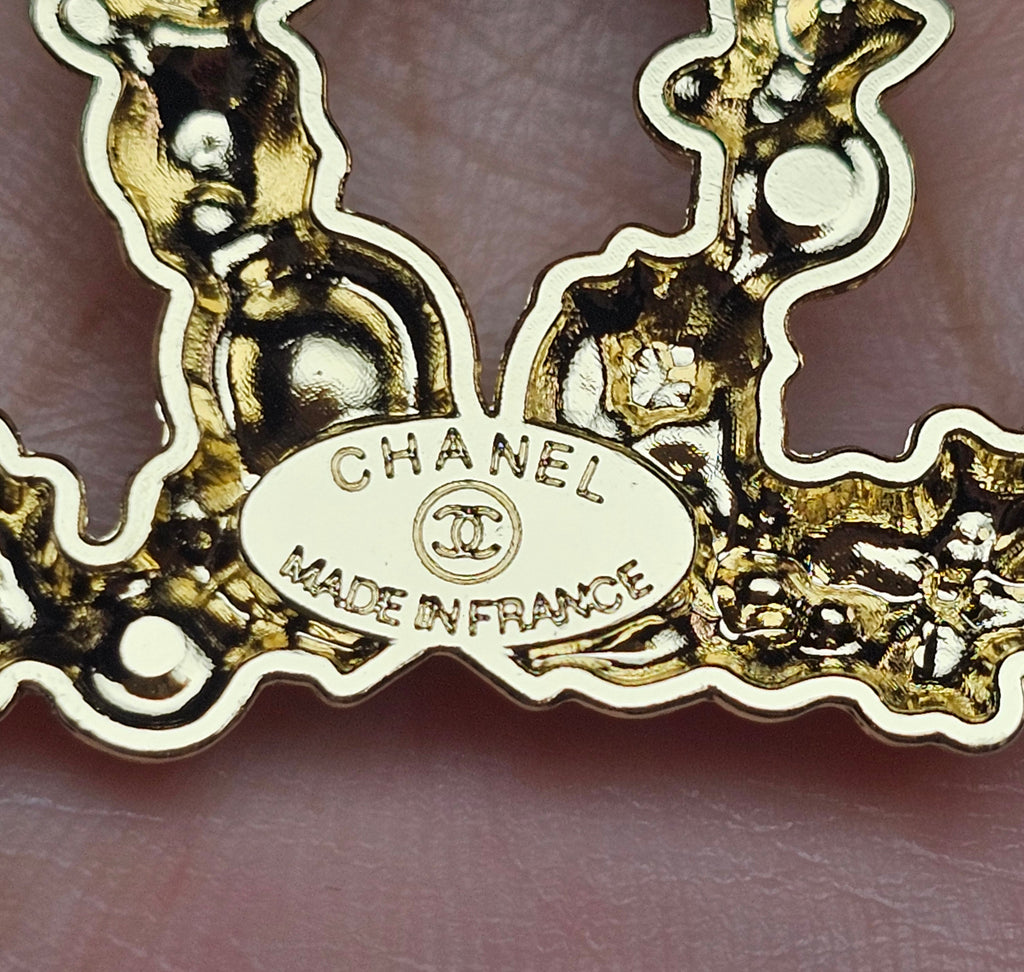 Gold and Pearl Floral Themed Charm Brooch