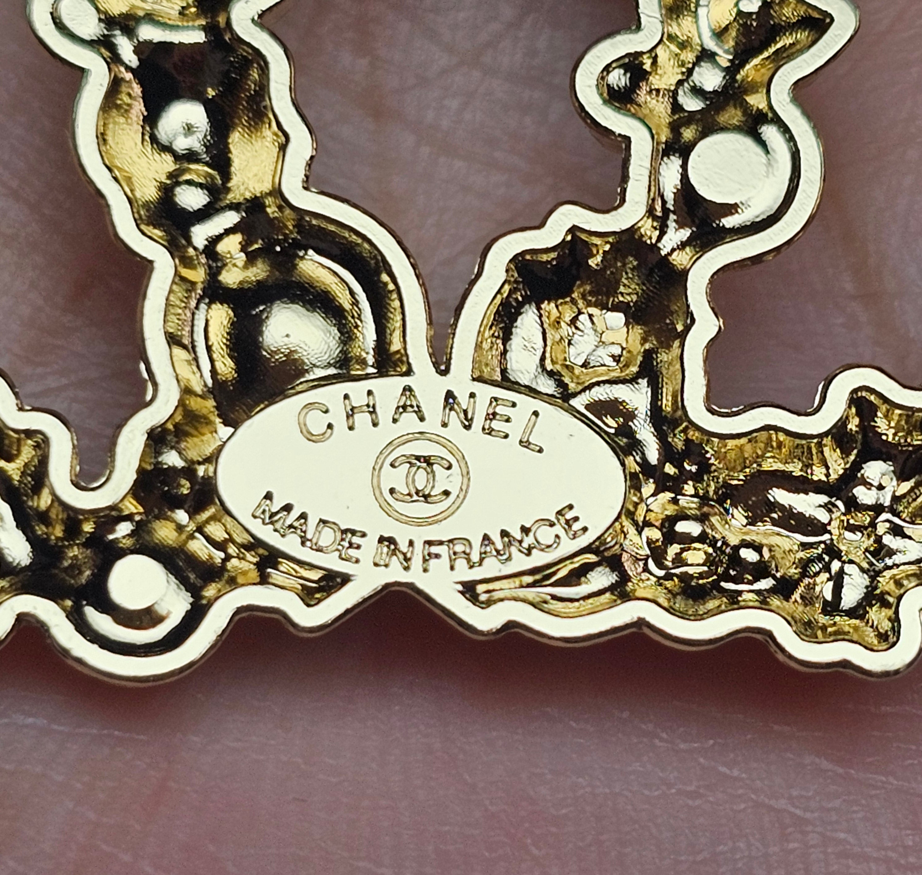 Gold and Pearl Floral Themed Charm Brooch