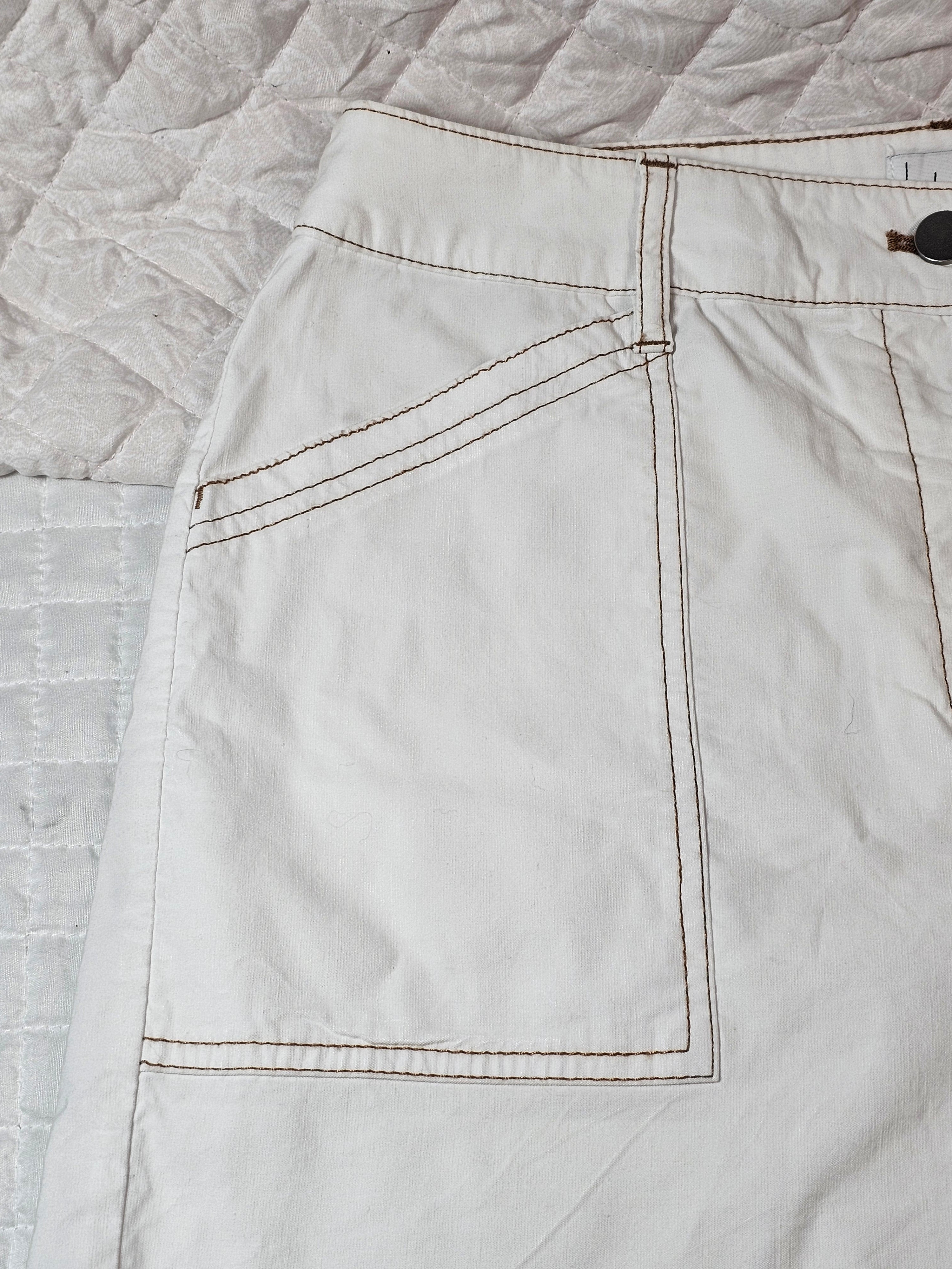 Nicole Miller White Shorts Size 8 women's