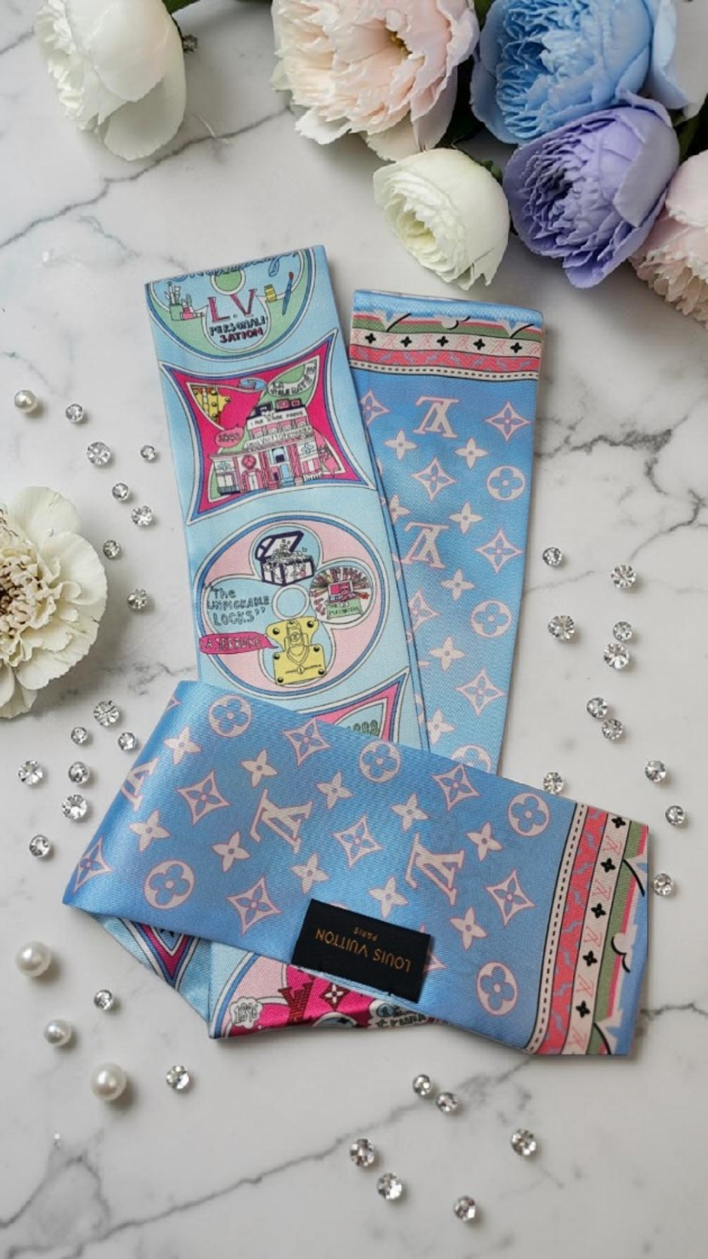 Louis logo Baby Blue Bag/ Hair Scarf Accessory Tagged 100% Silk