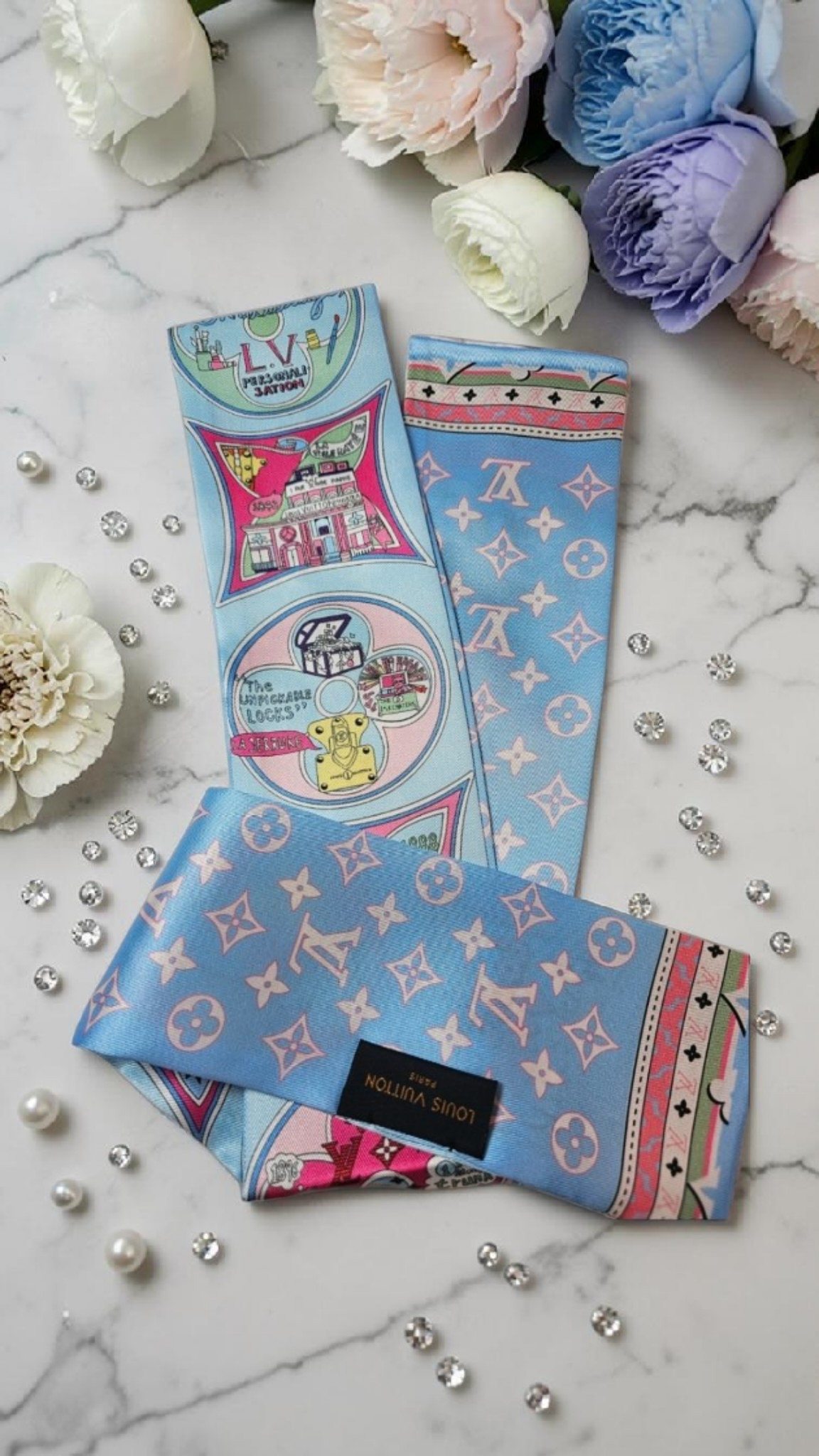 Louis logo Baby Blue Bag/ Hair Scarf Accessory Tagged 100% Silk