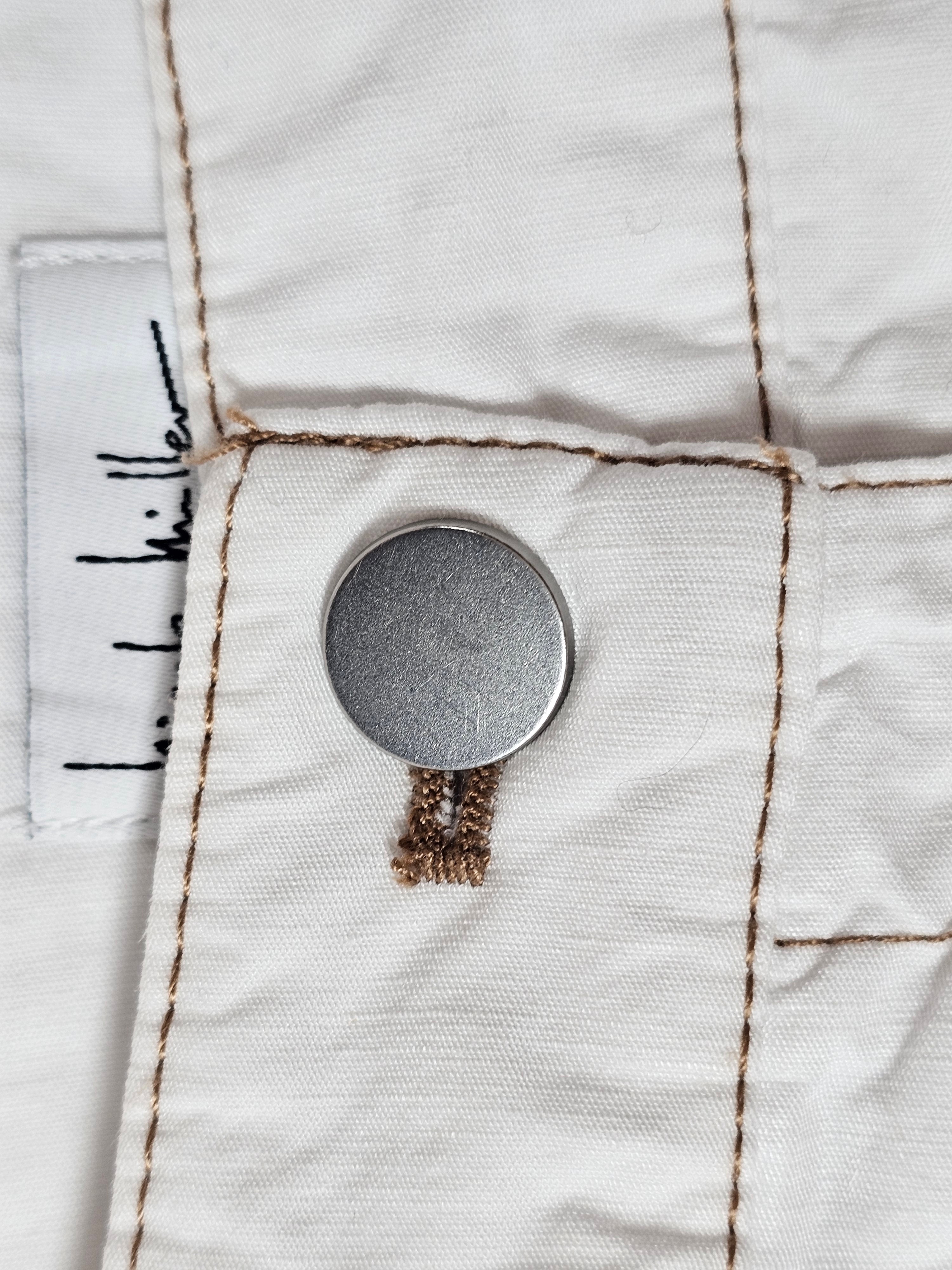 Nicole Miller White Shorts Size 8 women's