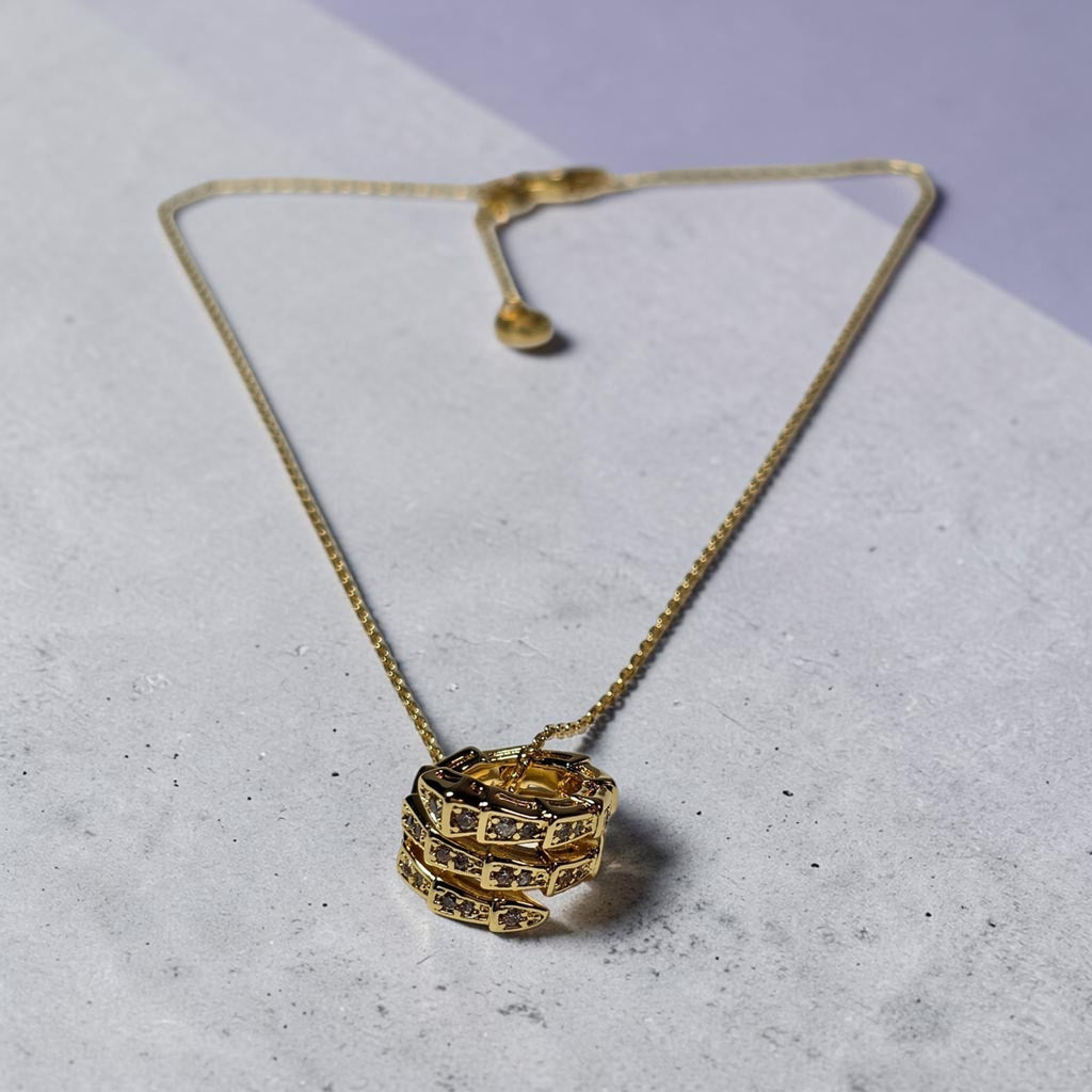 Wrap around Luxury pendant Necklace