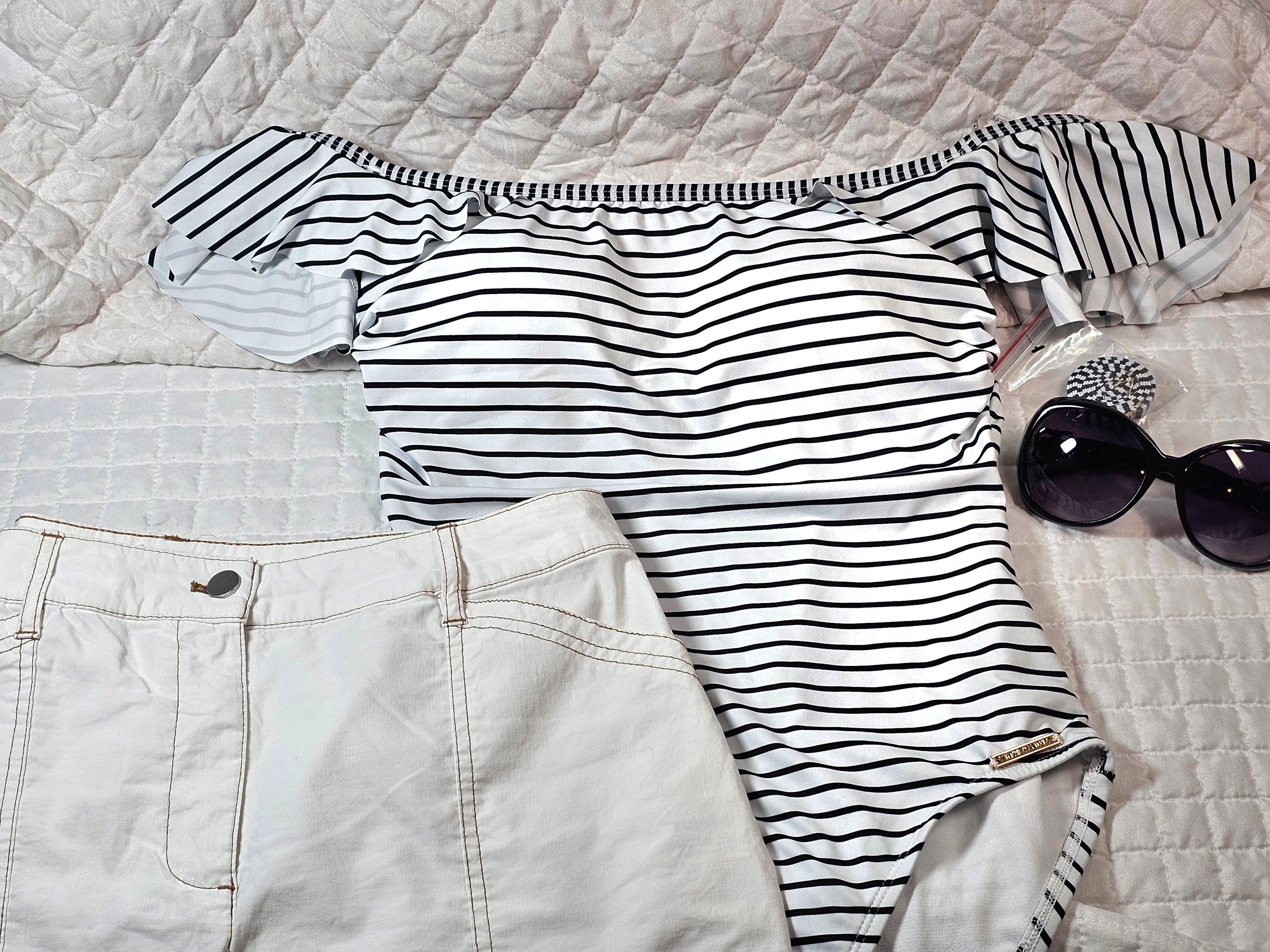 Vince Camuto Off-shoulder one piece Swimsuit NEW Size 10