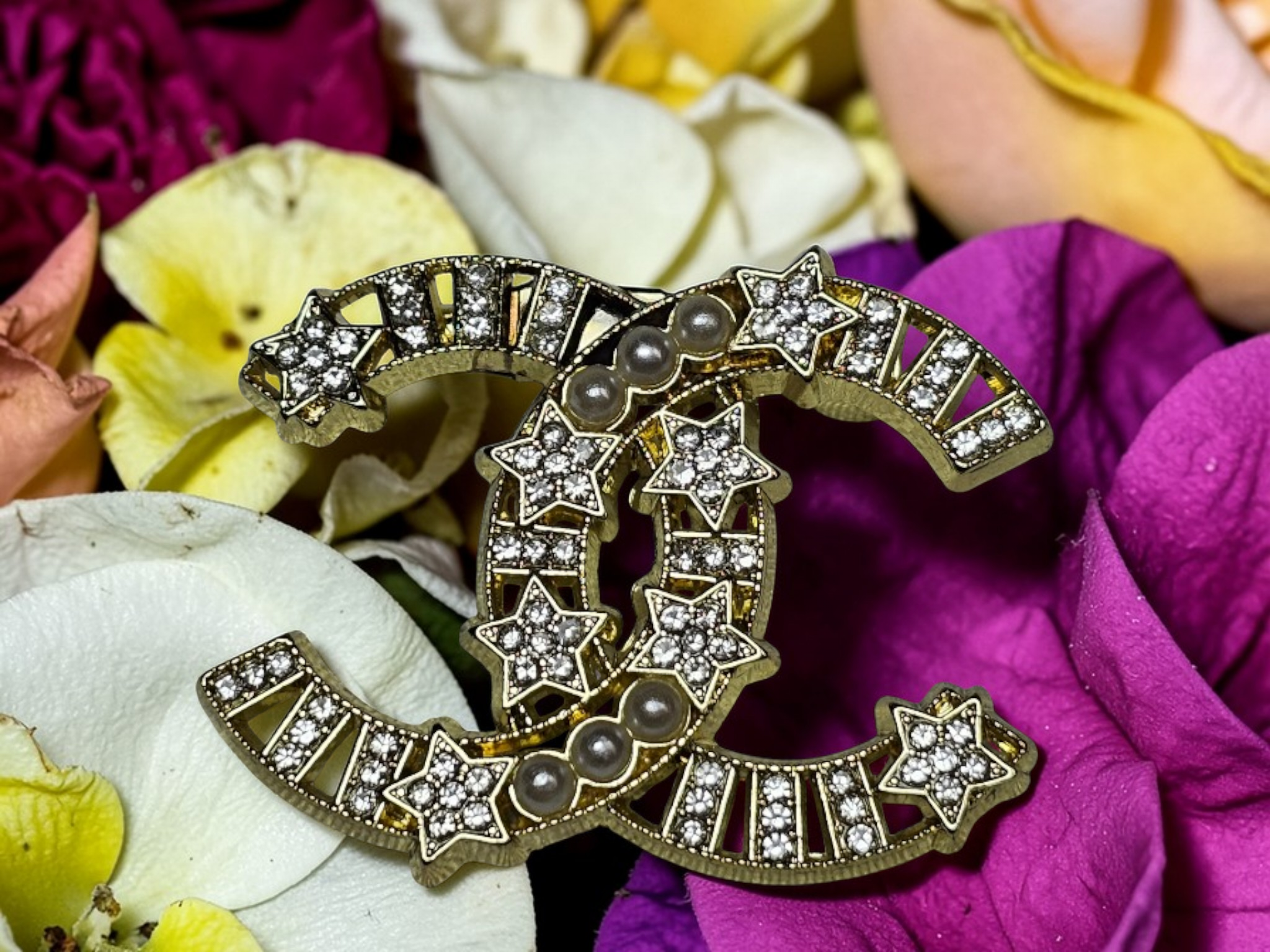 Gold Chanel charm Shooting Stars Pin Brooch