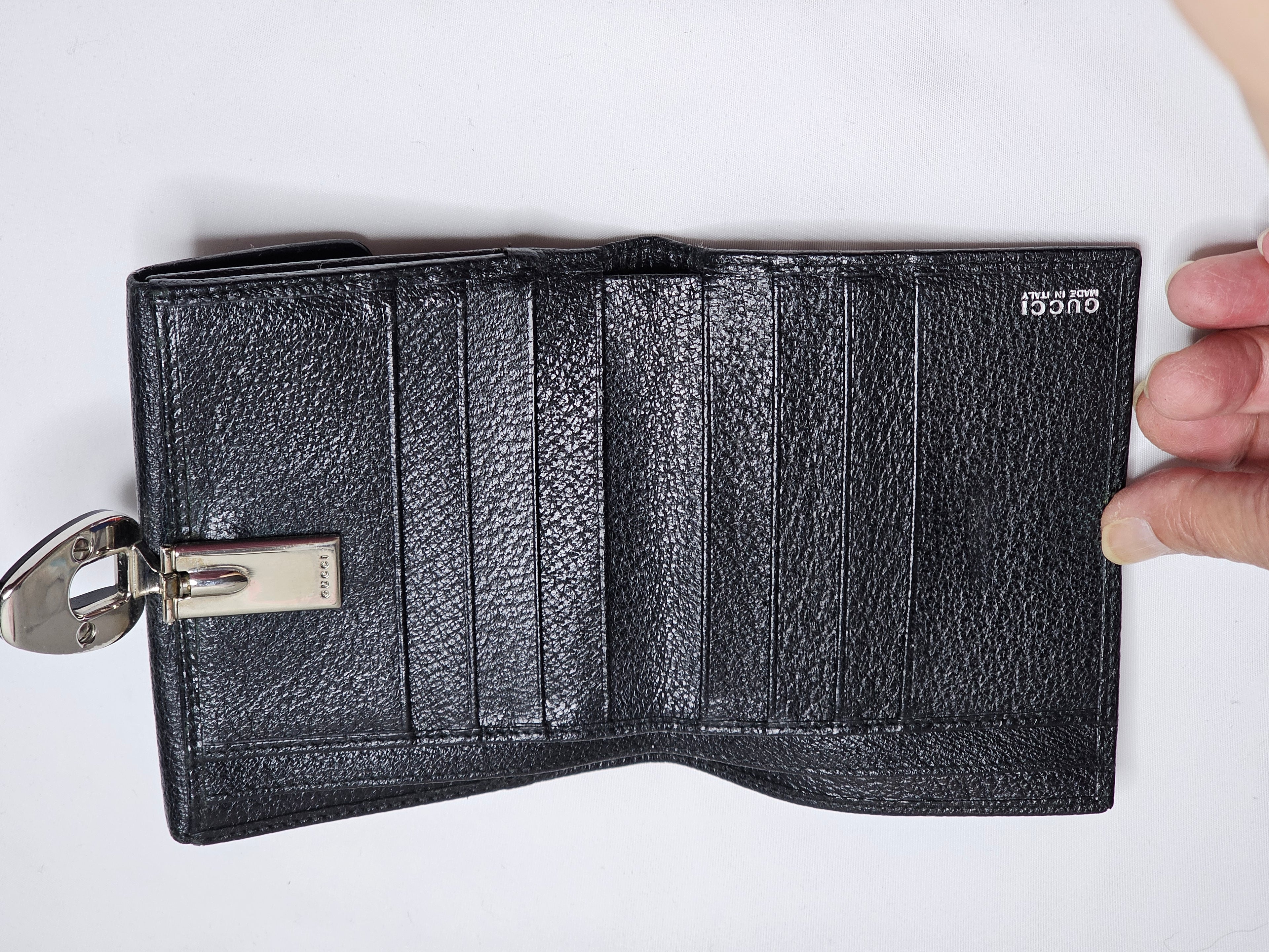 Boutique GG Black Leather Trifold Short Wallet w/Ebony and silver Hardware