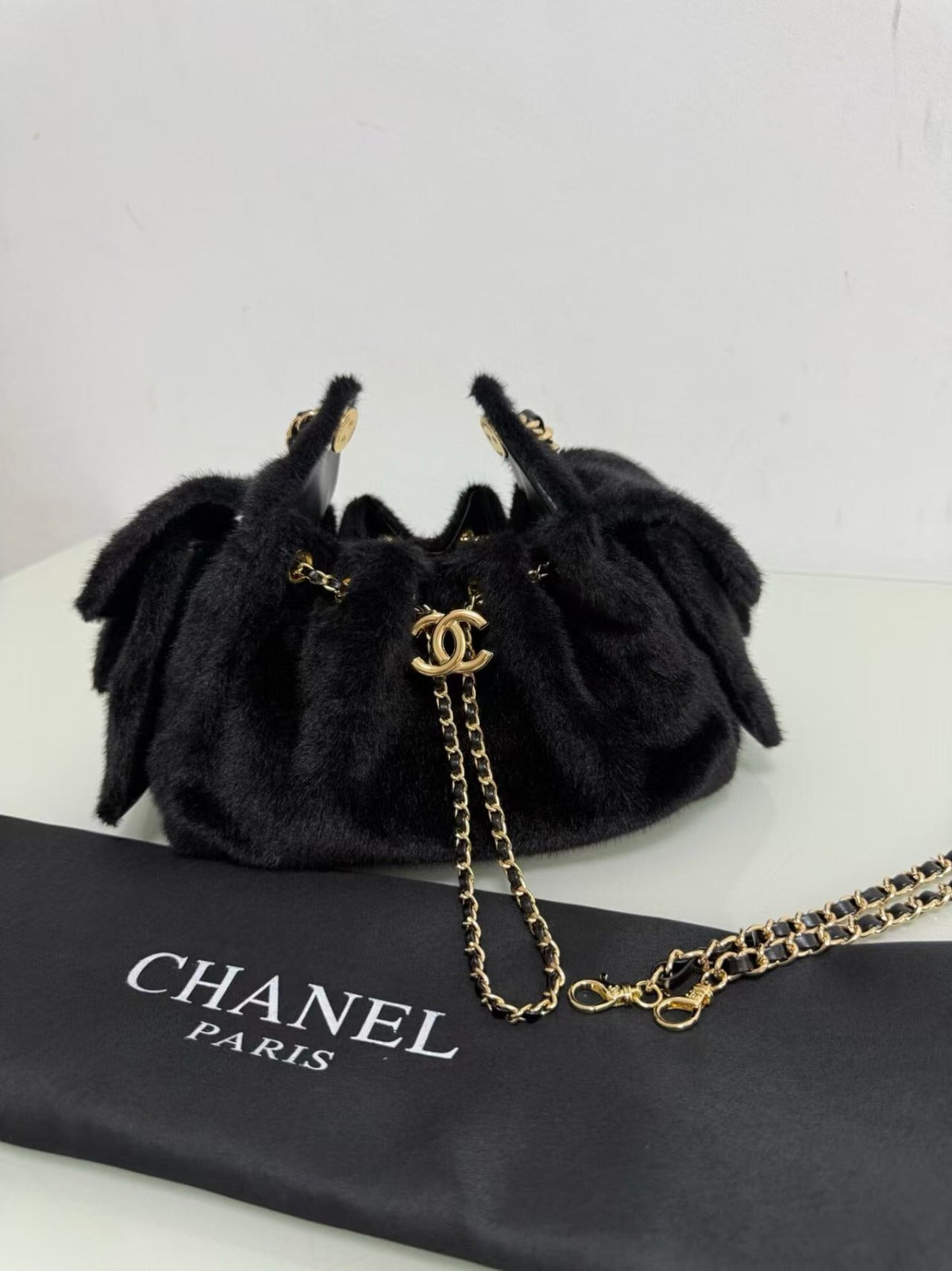 C Logo Vegan Fur Bag 22 cm